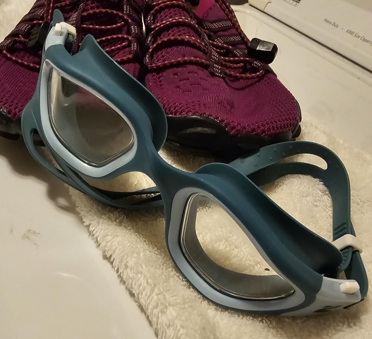 ZIONOR Swim Goggles, G1 SE Swimming Goggles Anti-Fog for Adult Men Women customer photo 1