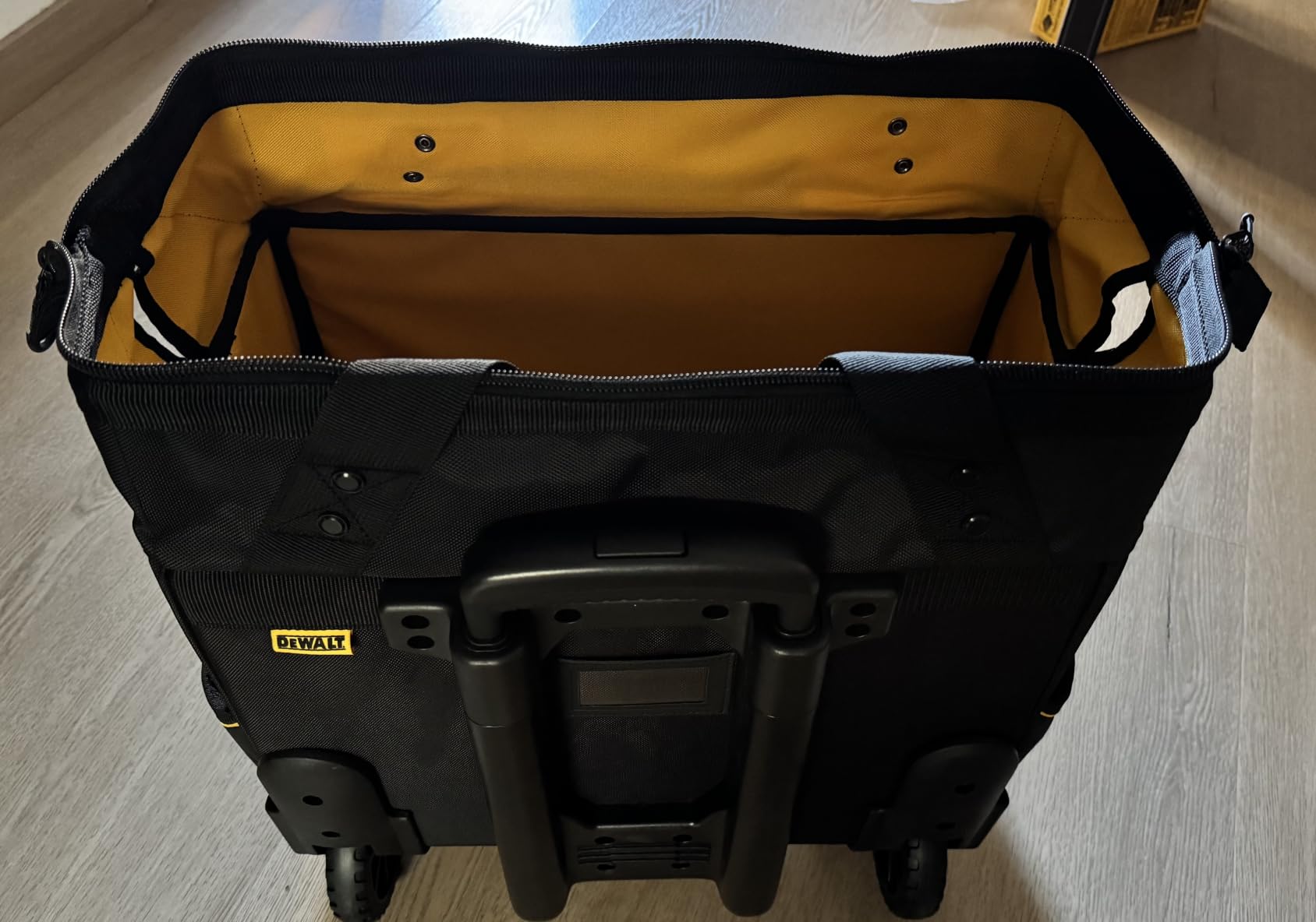 DEWALT PRO Backpack on Wheels customer photo 2