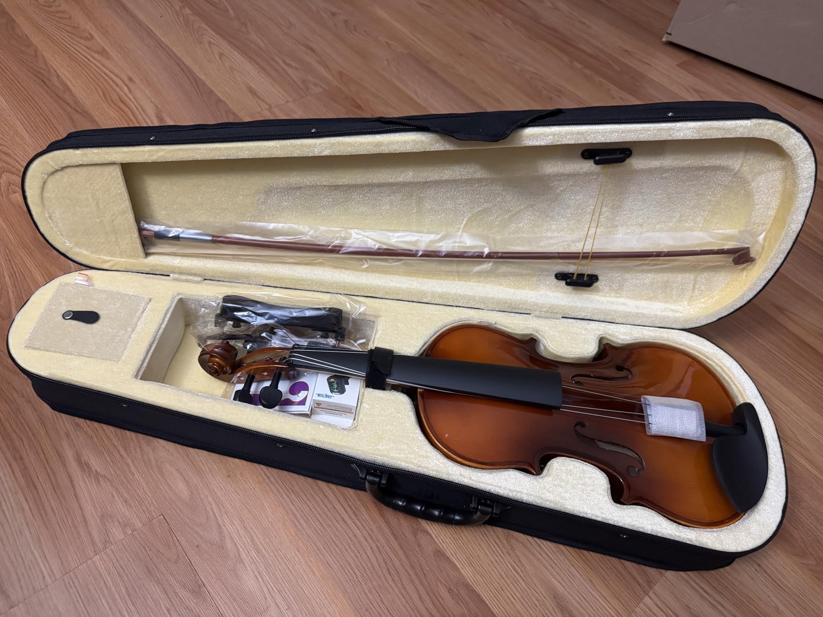 Crafteem Spruce and Maple Solid Wood Violin Outfit for Beginner Kids & Adults -Craft Your Perfect Sound and Begin Your Musical Journey with Confidence. (Glossy Antique, 4/4 Full) customer photo 2