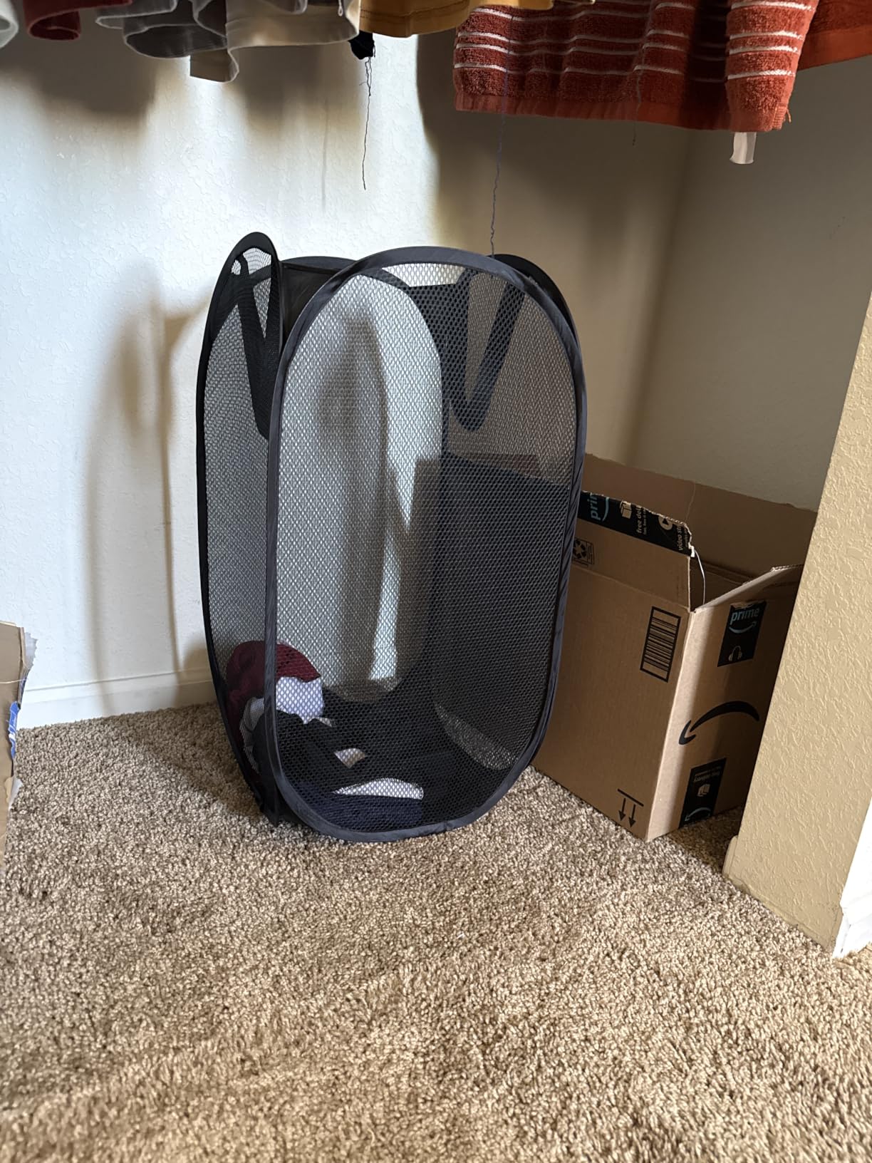 DUCOO Pop Up Laundry Hamper, 70L Collapsible Mesh Laundry Basket with Side Pocket, Foldable Dirty Clothes Hamper with Sturdy Reinforced Handles for Home Dorm Bedroom Travel Bathroom Storage, Black customer photo 1