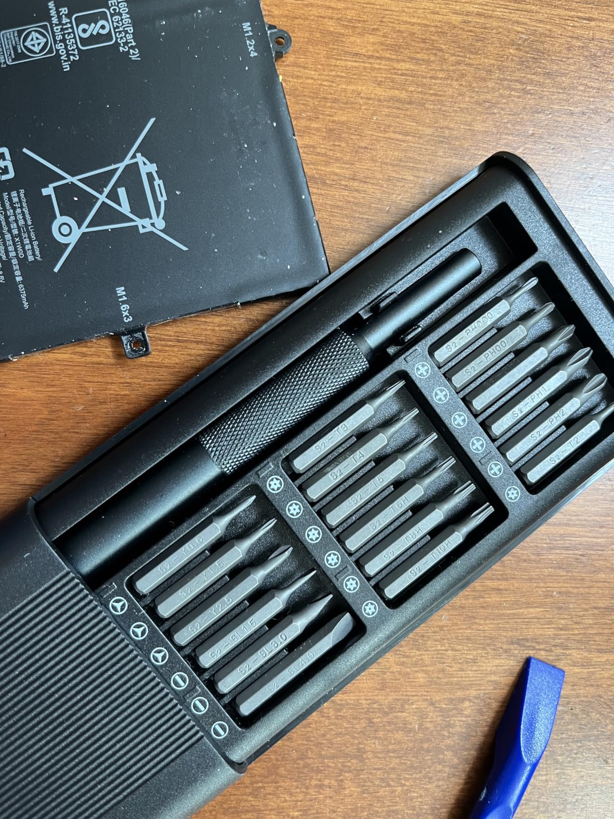 AXTH 25-in-1 Small Precision Screwdriver Set, Professional Magnetic Mini Repair Tool Kit customer photo 1