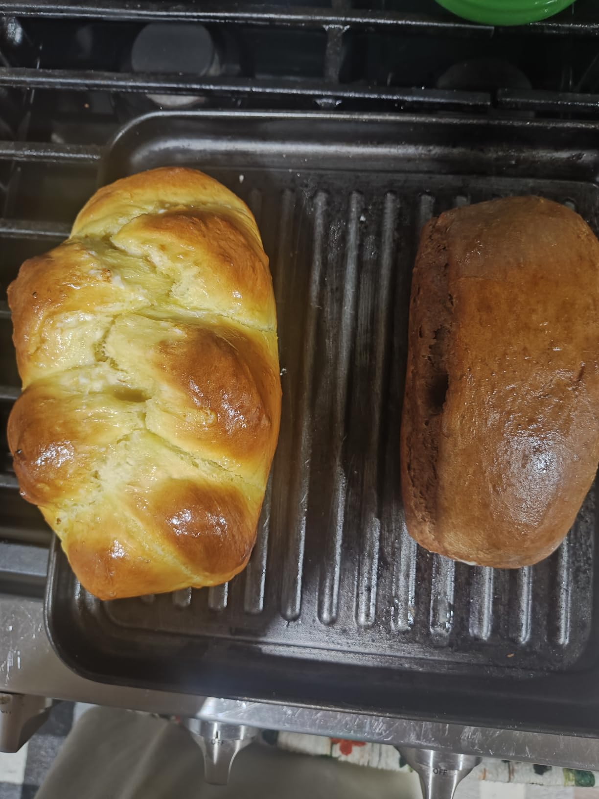 MONGSEW 3PCS Silicone Bread Loaf Pan, Non-Stick Bread Pans for Baking, Easy Release Loaf Pan (3 Colors, Nesting Design) customer photo 1