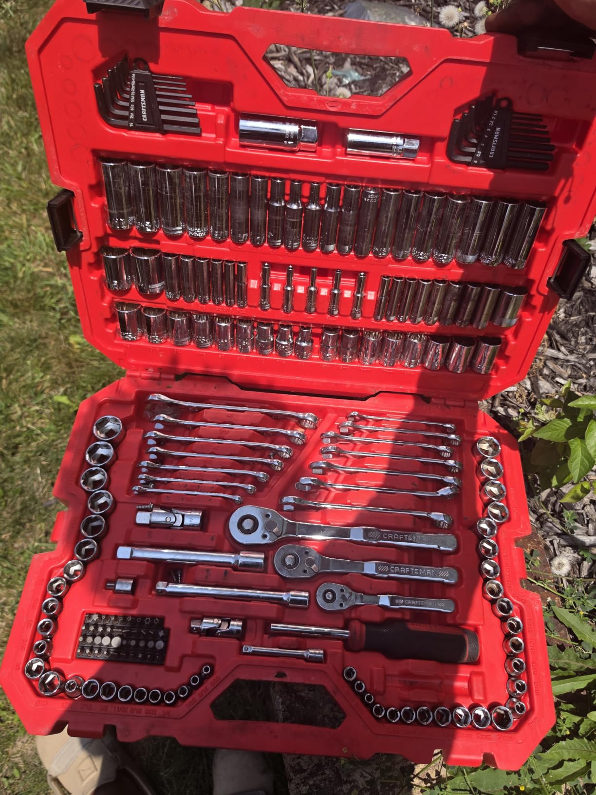 CRAFTSMAN 189 Piece Mechanics Tool Set, 1/4, 3/8 and 1/2 Inch Drive Socket Wrench Set with Thinner Ratchet, 90-Tooth (CMMT12134) customer photo 1