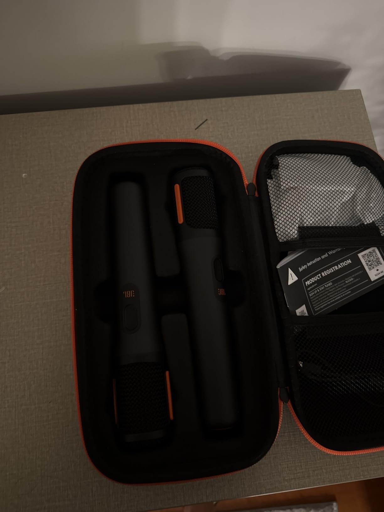 JBL PartyBox Wireless Mic - 2X Digital Wireless Microphones, Rechargeable Battery, Clear Voice, Crisp Sound, Stable 2.4GHz Connection, Compatible with All PartyBox Speakers (Black) customer photo 1
