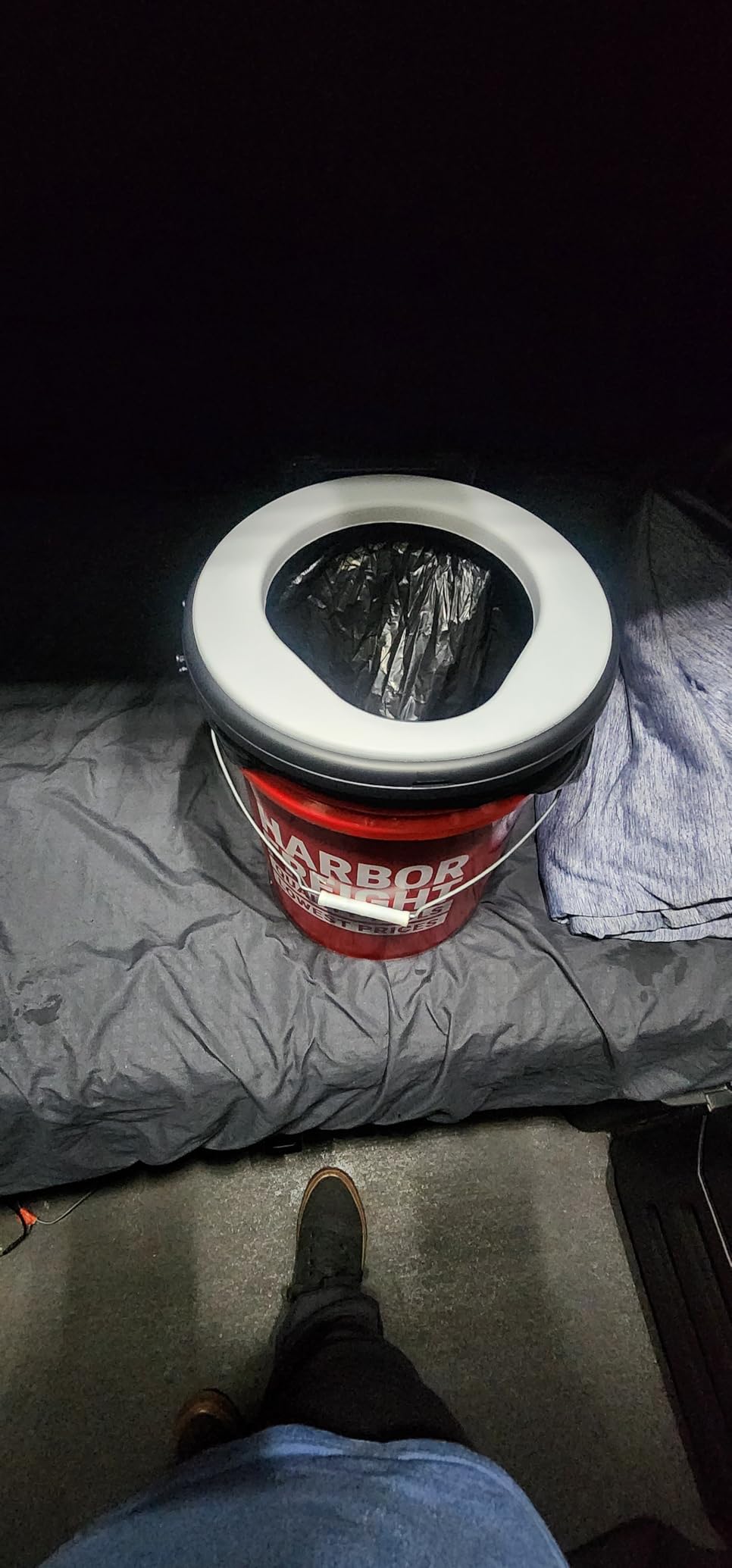 TRIPTIPS Portable Toilet with Soft Cushion, 5 Gallon Rotatable Lid, Adults and Kids Camping Toilet Seat customer photo 1