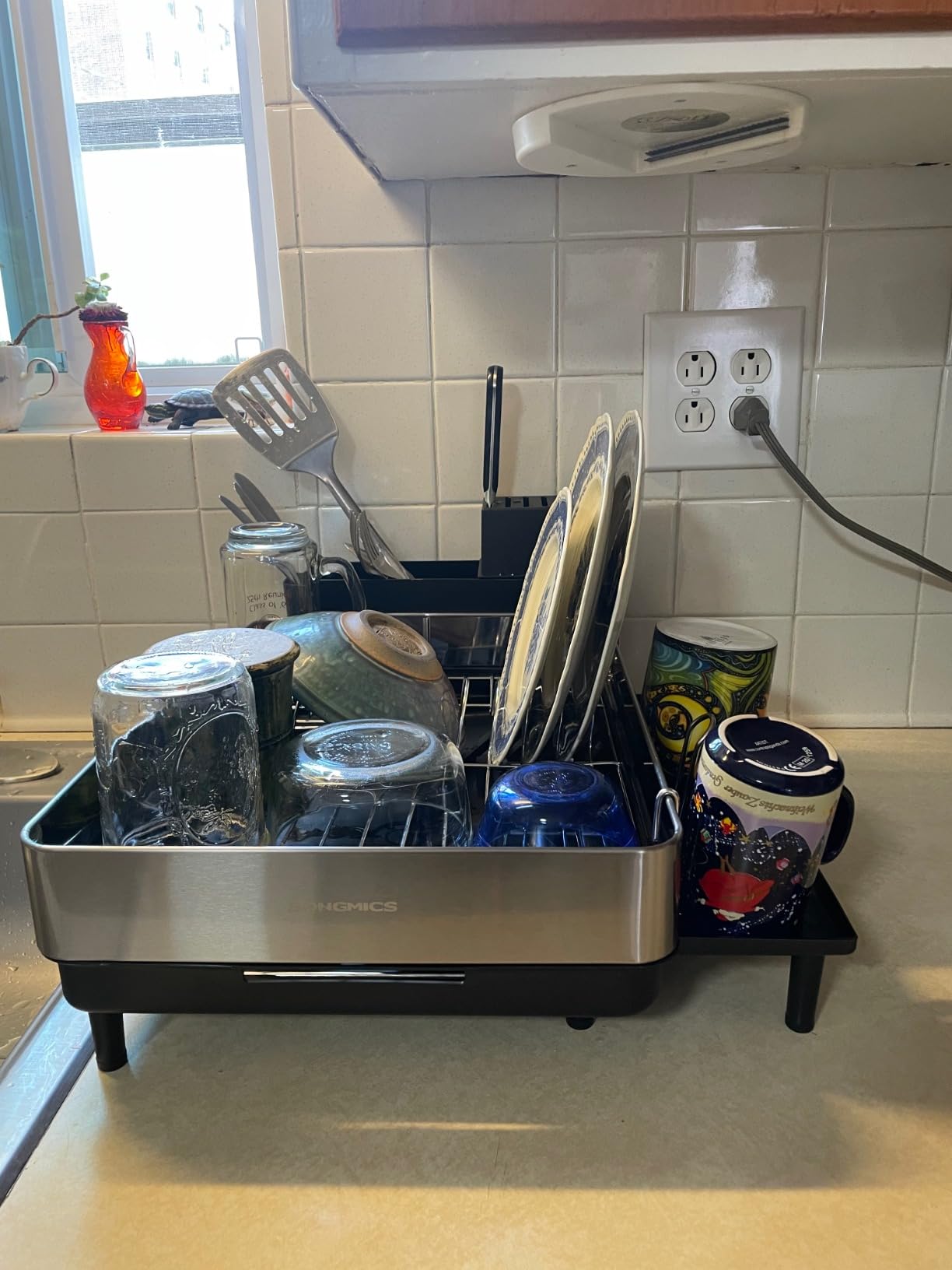 SONGMICS Large Dish Drying Rack, Expandable Dish Dryer for Kitchen Counter, Stainless Steel Dish Rack with Rotatable Spout, Utensil, Cup, Glass, Cutting Board, Pan Holders, Silver and Gray UKCS037G01 customer photo 2