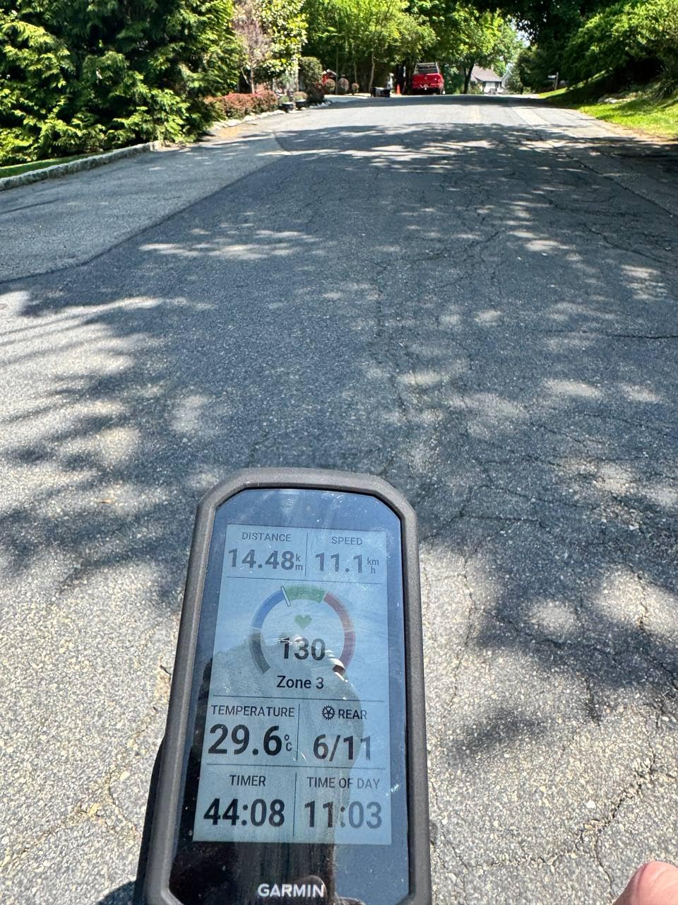 Garmin Edge 1050 Premium Cycling Computer with Vivid Color Touchscreen, Built-in Speaker, Advanced Training and Group Ride Features customer photo 1
