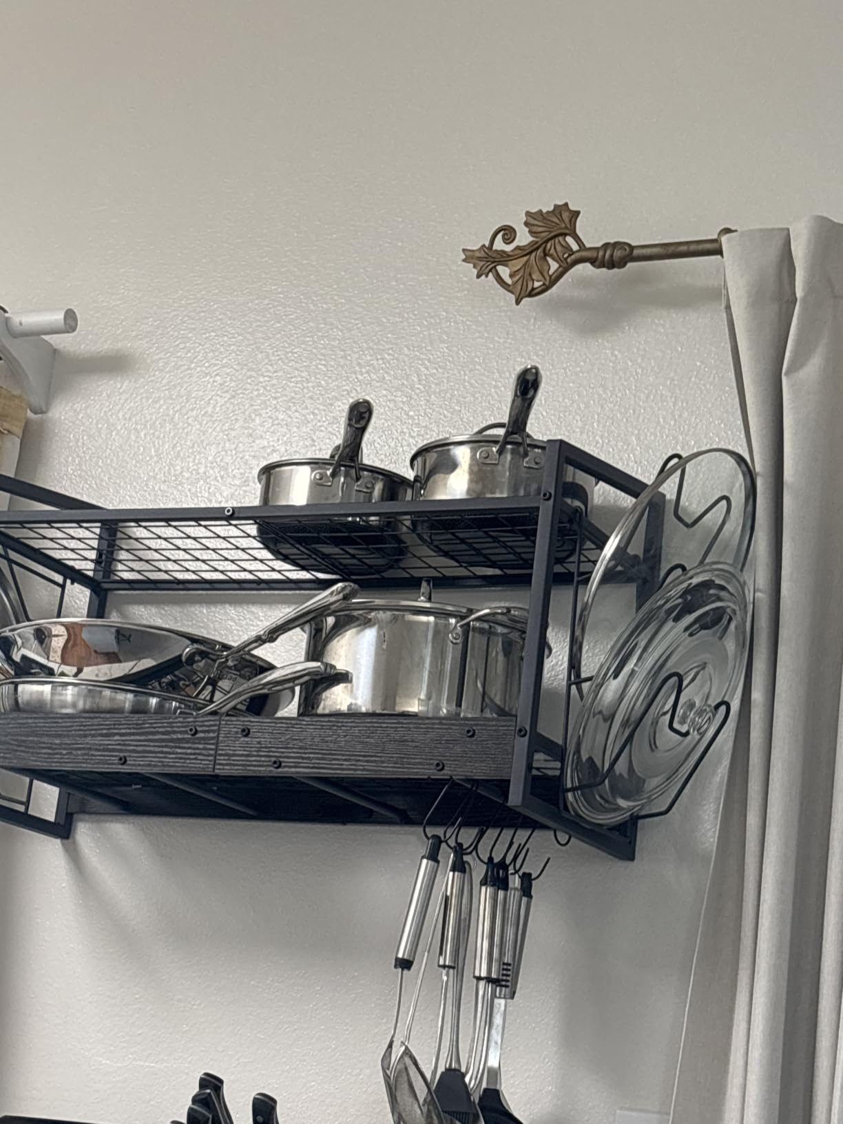 CHOEZON Hanging Pot Rack, Pot Rack Wall Mounted, 2-Tier Kitchen Pot and Lid Organizer, Wall-Mounted Pot Rack with 12 Hooks, for Kitchen Storage of Pots, Pans, Utensils, Rustic Brown TPR02BF customer photo 1