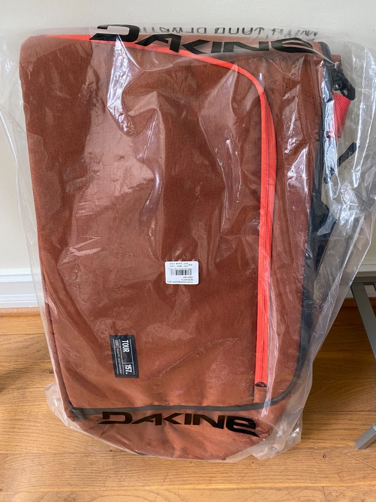 Dakine Tour Snowboard Bag; Padded Snowboard Travel Bag for Air Travel; Lightweight Snowboarding Bag Without Wheels customer photo 1