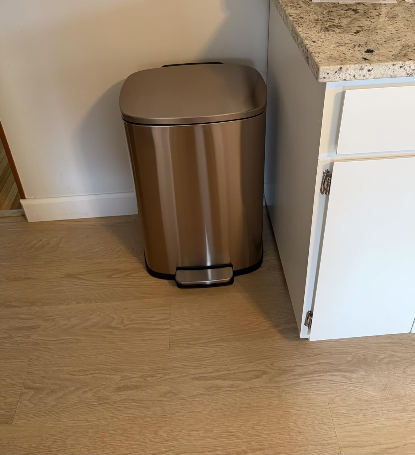 iTouchless SoftStep EXP 50 Liter / 13.2 Gallon Slim Step Pedal Kitchen Trash Can with Odor Filter, Indoor Recycling Bin, Soft Close Lid Stainless Steel Dent-Proof Plastic Lid Home Office Work Business customer photo 1