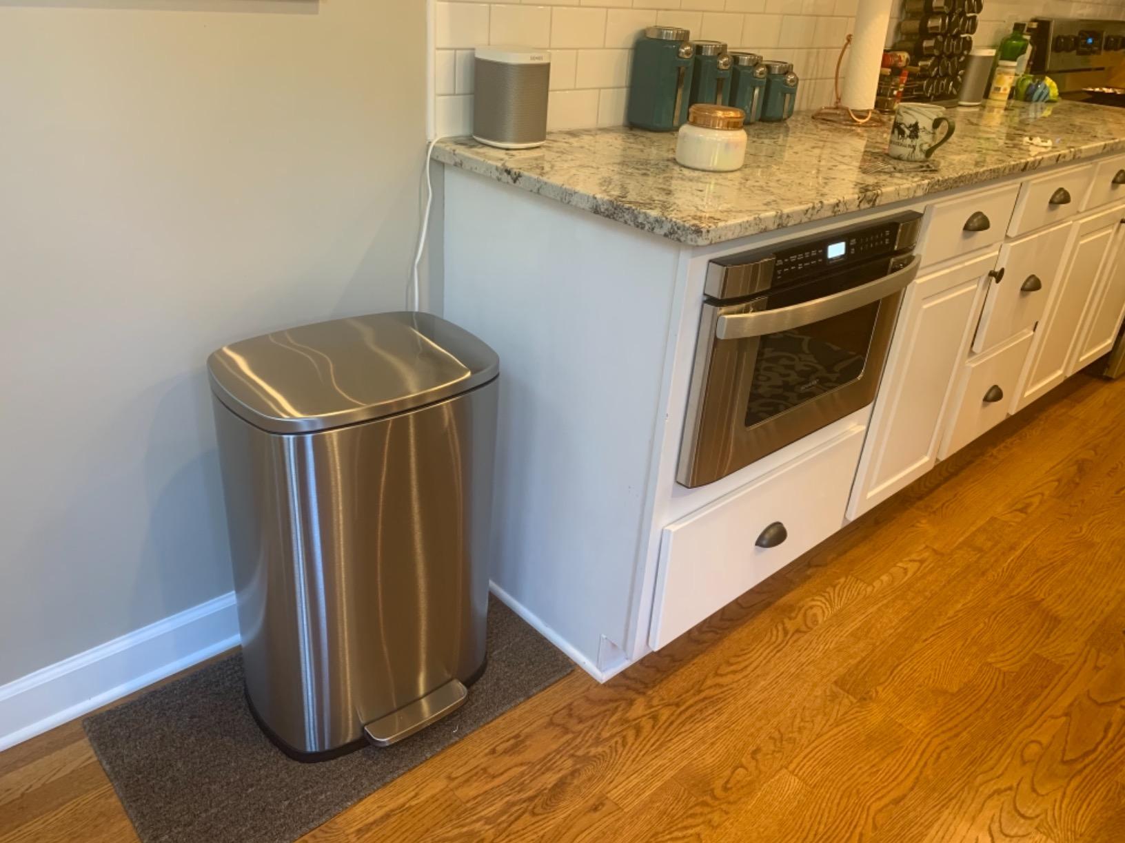 iTouchless SoftStep EXP 50 Liter / 13.2 Gallon Slim Step Pedal Kitchen Trash Can with Odor Filter, Indoor Recycling Bin, Soft Close Lid Stainless Steel Dent-Proof Plastic Lid Home Office Work Business customer photo 2