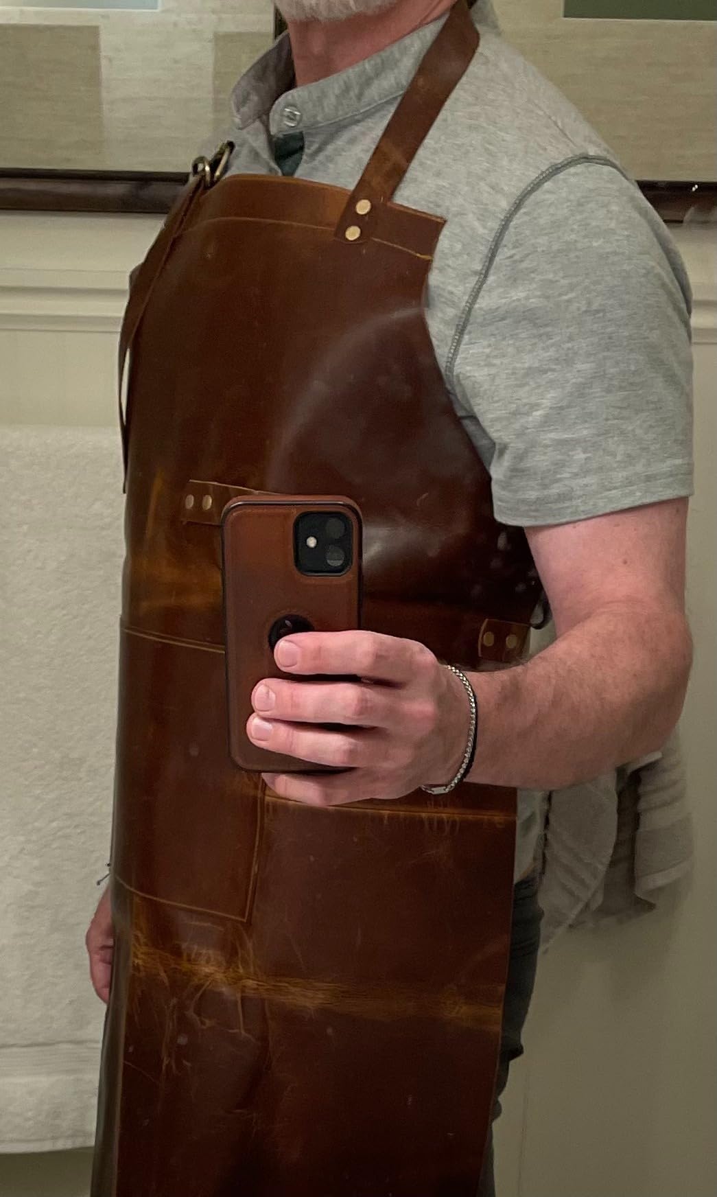 Full Grain Leather Apron for Men & Women, BBQ Grill Chef Work Apron with Cross Back Straps & Tool Pockets customer photo 2
