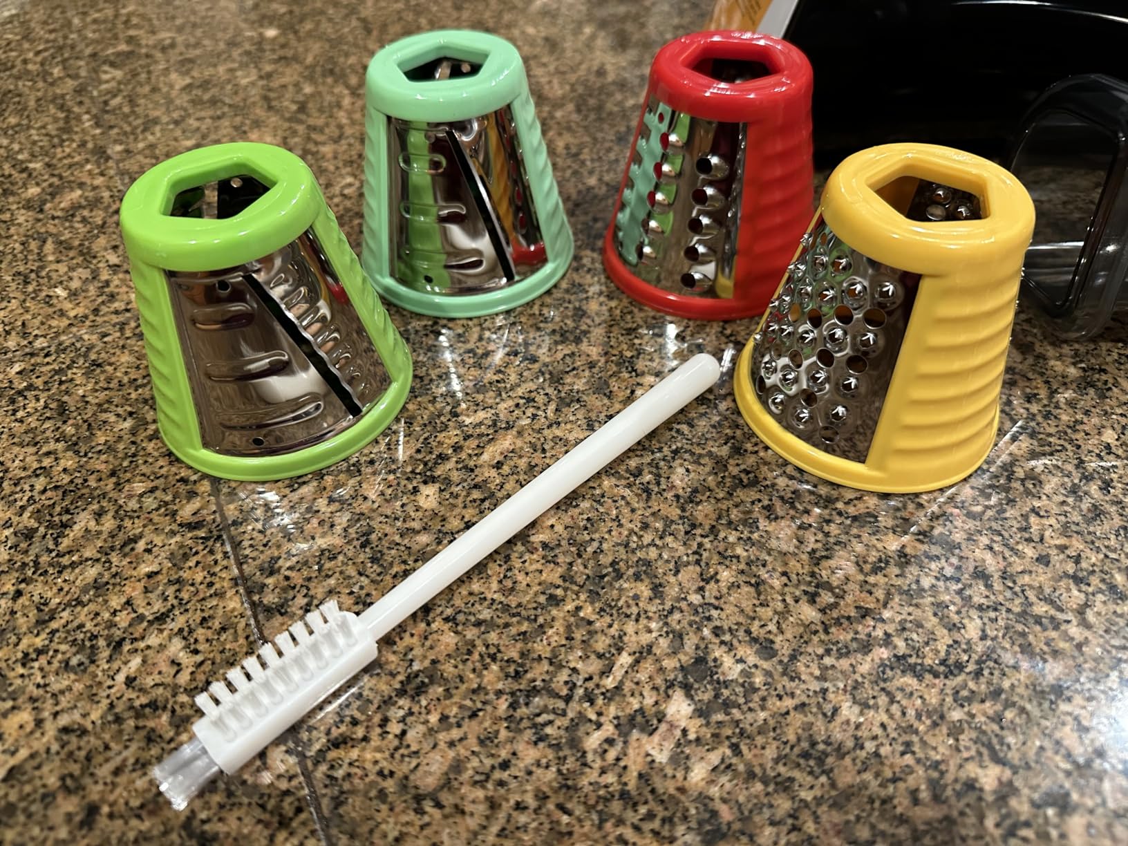 Electric Cheese Grater Salad Shooter,5-In-1 Electric Slicer For Home Kitchen,One-Touch Easy Control,With Safety Push Bar Cheese Grater Electric For Zucchini,Cheese,Vegetables And Smoothie customer photo 2