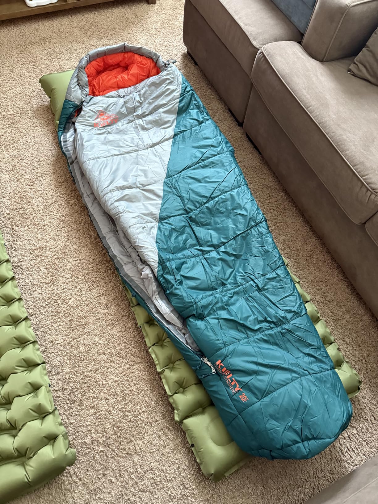 Kelty Cosmic Synthetic Fill 20 Degree Backpacking Sleeping Bag - Compression Straps, Stuff Sack Included | Backpacking Sleeping Bag, Highly Compressible with Compresion Stuff Sack Included, Soft Taffeta Lining, PFC-Free Fabrics customer photo 1