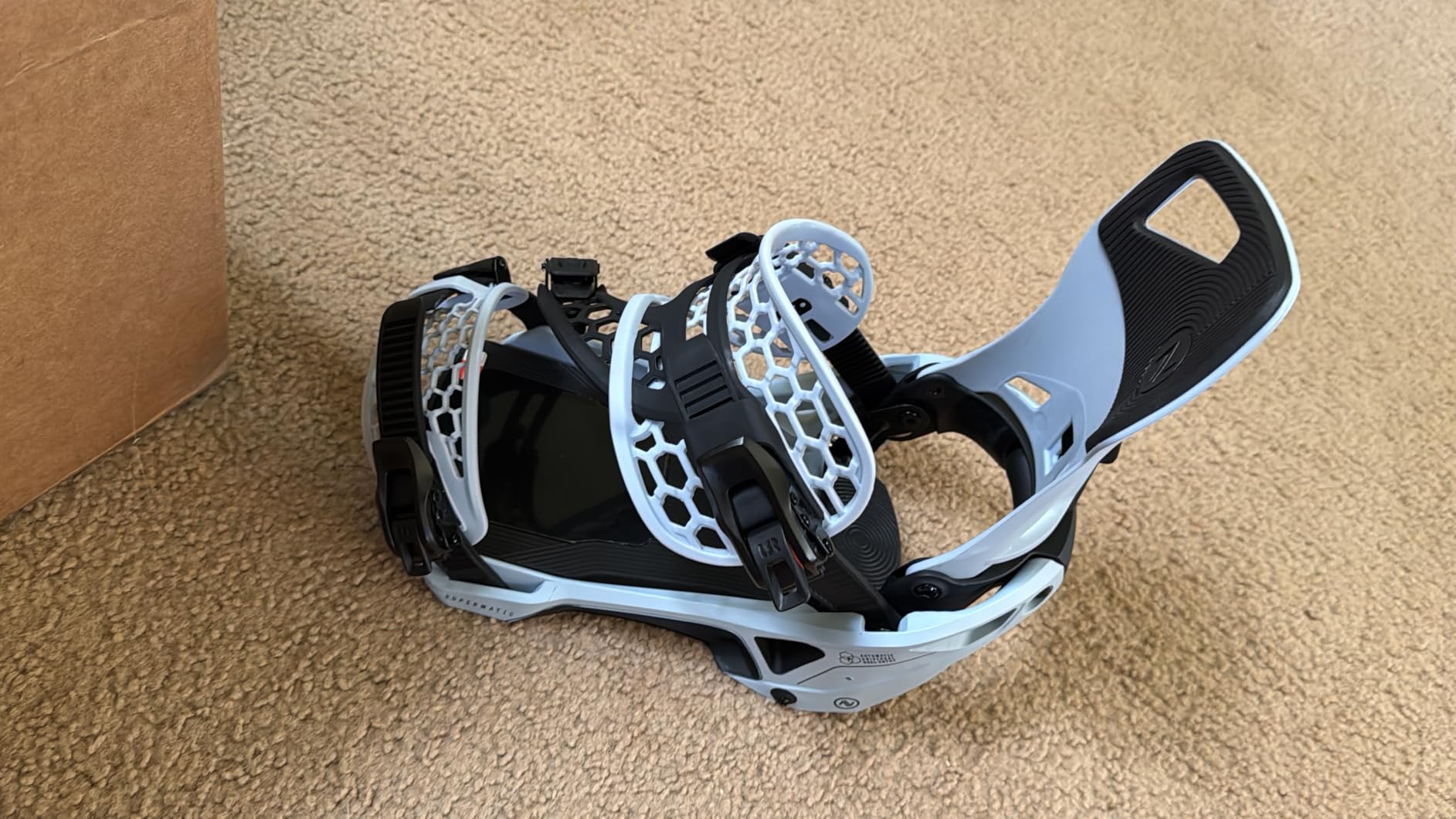 Nidecker Supermatic Carbon Snowboard First Universal, Dual-Entry, Automatic Binding customer photo 2