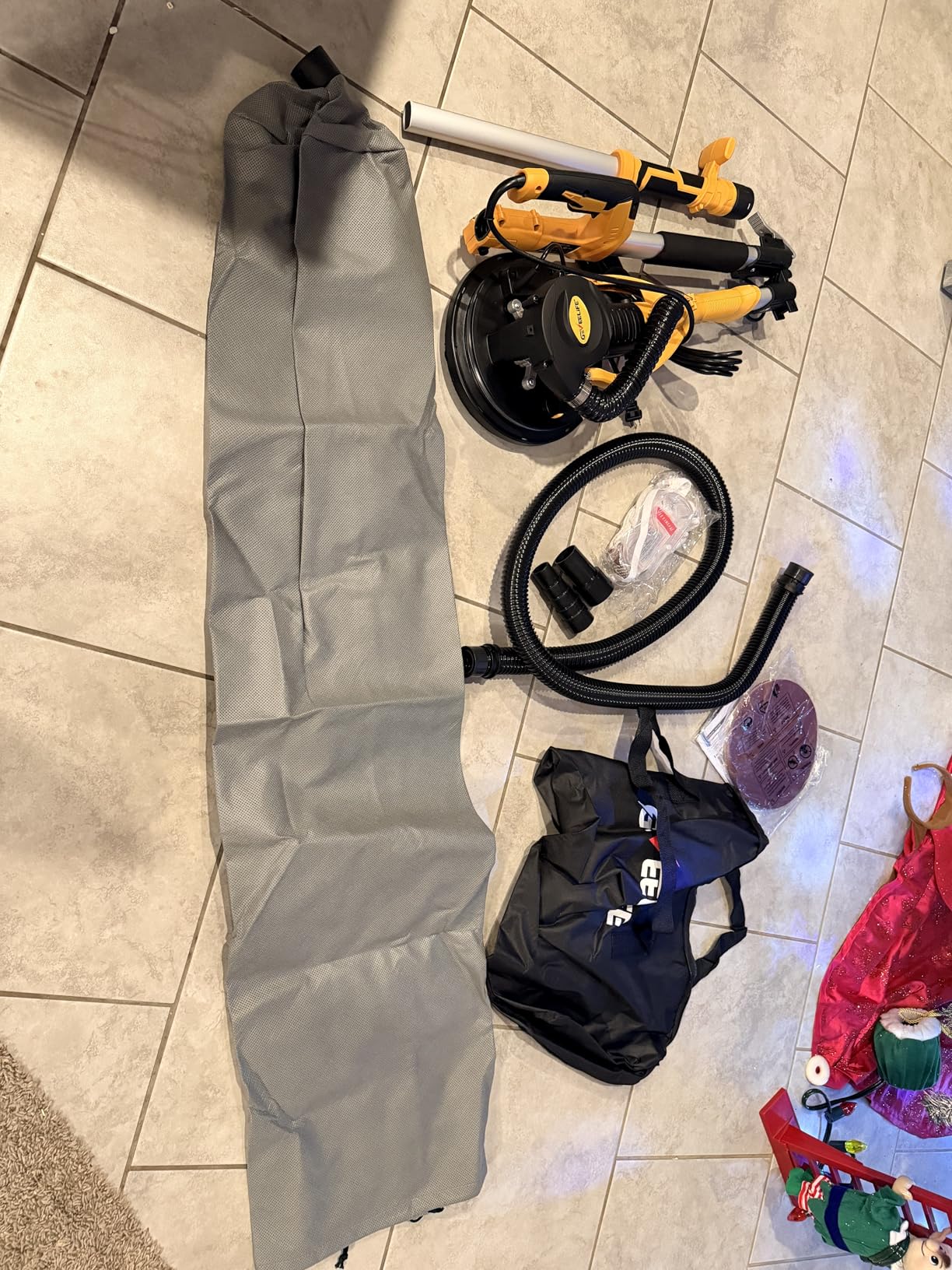 GEVEELIFE Drywall Sander, 880W 7.33A Electric Drywall Sander with Vacuum Dust Collector, 5 Variable Speed 1000-2100RPM, LED Light, Foldable & Extendable Handle, 12 Sanding Discs customer photo 2