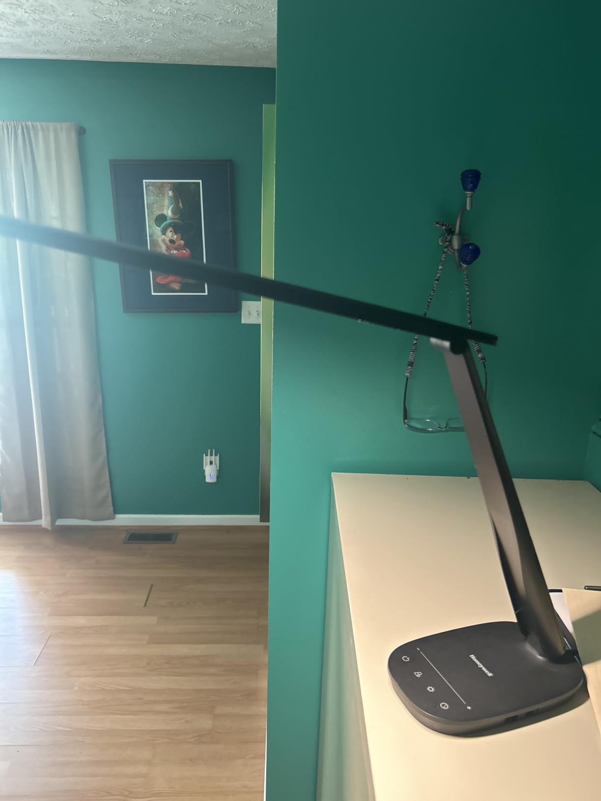 Honeywell LED Desk Lamp for Home Office, Eye-Caring Dimmable Reading Light with 4 Color Modes, Touch Control, USB-A & USB-C Charging Ports, Adjustable Head, Timer for Bedroom & Small Desks customer photo 1