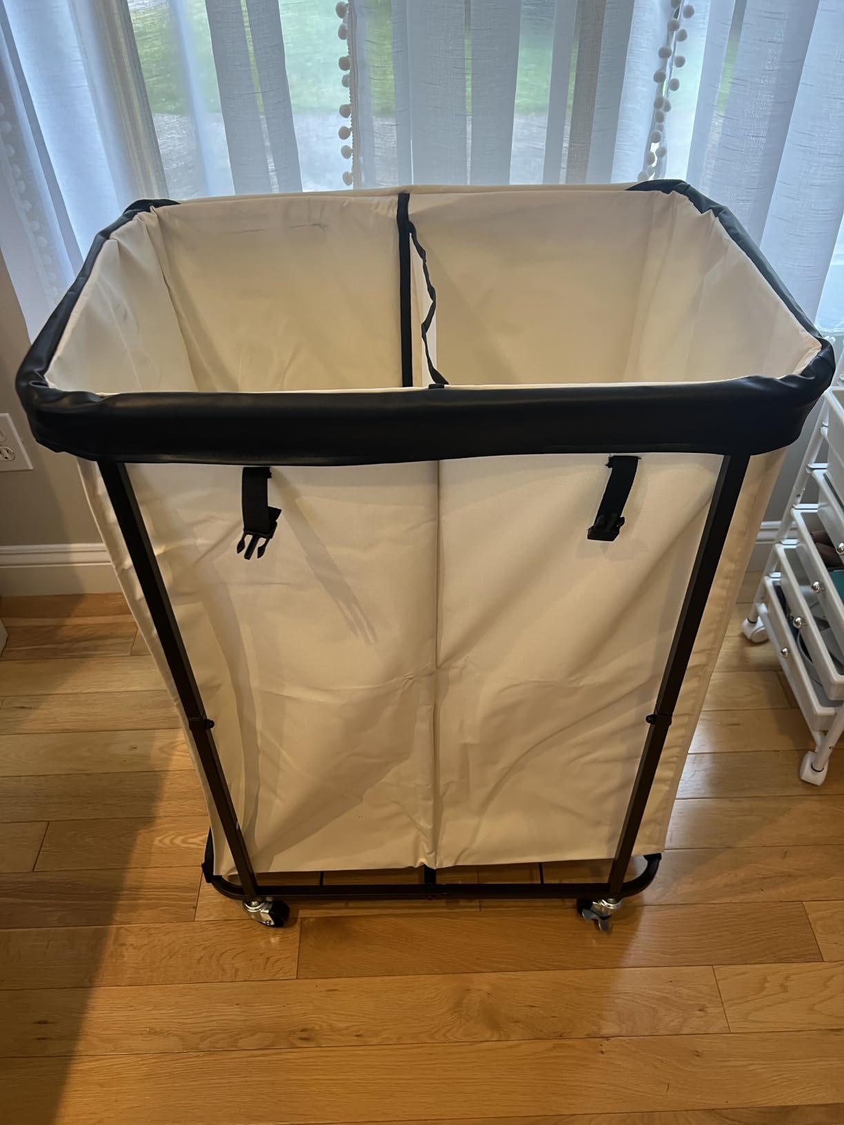 150L (40 Gal) Large Fashion Laundry Basket with Wheels, Leather Patchwork Rolling Hamper Carts, Sturdy Metal Frame, Removable Washable Bag, Tall Clothes Sorter for Bedroom, Laundry Room - Black customer photo 2