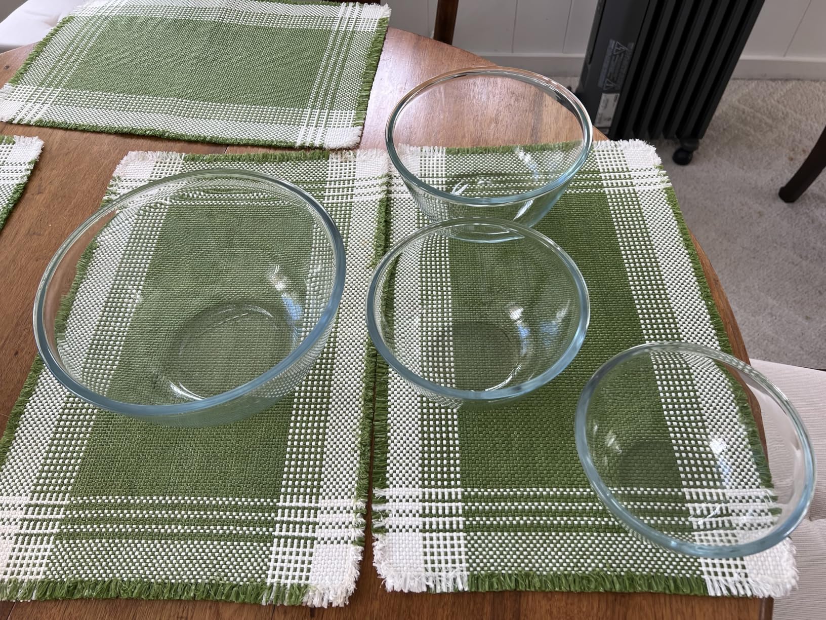 5pc Glass Mixing Bowls Sets (4.65QT, 2.80QT, 1.64QT, 1.16QT, 0.85QT), Glass Nesting Kitchen Thick Bowl for Baking, Cooking Prep, Storage, Large Salad Bowls Sets - Dishwasher Microwave Freezer Safe customer photo 2