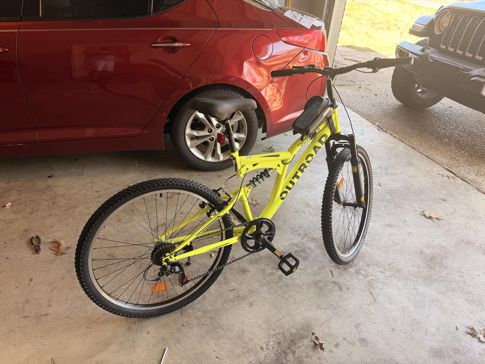Max4out 26 inch Mountain Bike Dual Full Suspension, 7-Speed customer photo 2