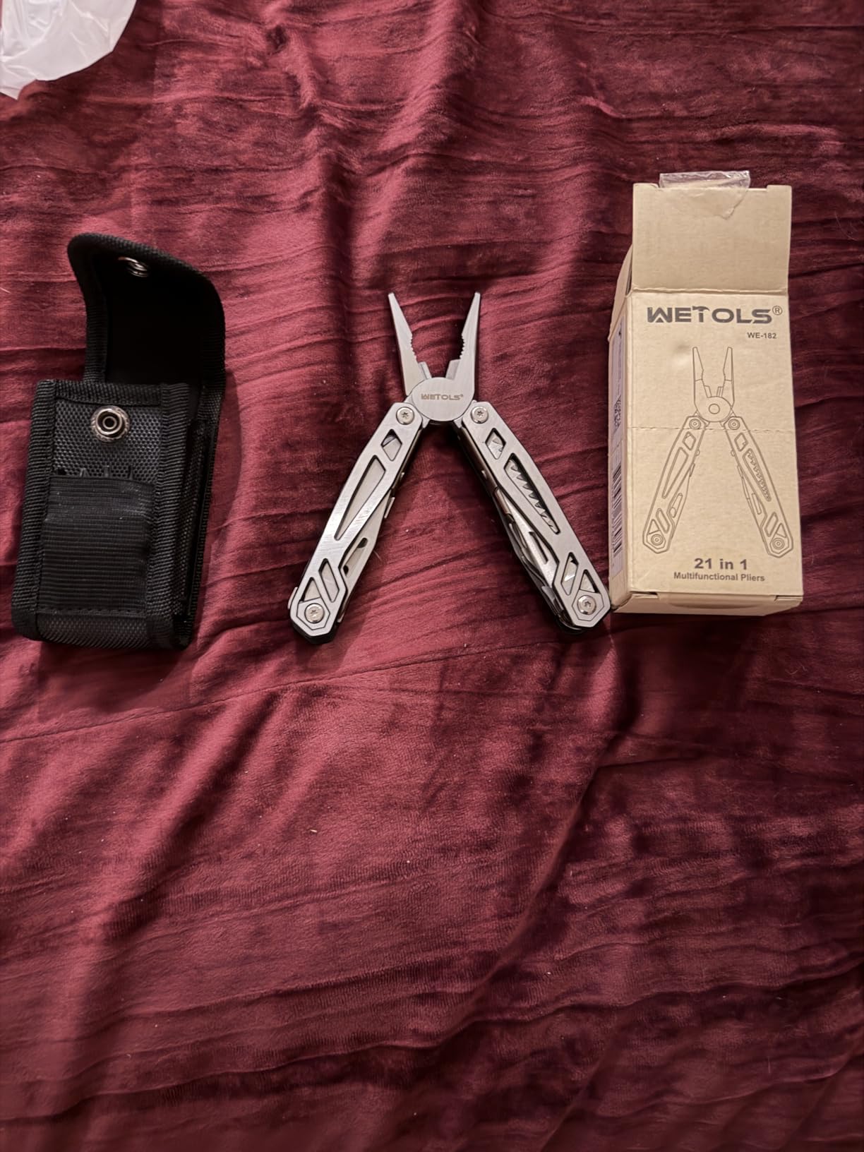 WETOLS Multitool with Pocket Knife, 27-in-1 Stainless Steel Needle Nose Pliers with Screwdrivers, Self-locking Multi tool EDC Gear with Sheath customer photo 1