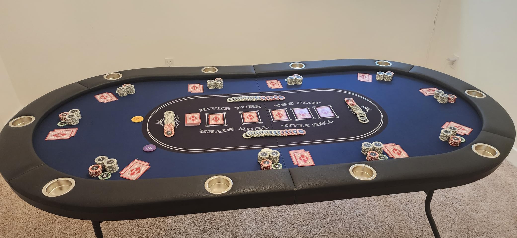 VEVOR Foldable Poker Table, 8 Player 72 in Folding Casino Leisure Table with Padded Rails and Cup Holders, Oval Portable Game Tables with Felt & Metal Legs, for Texas HoldEm Game and Blackjack customer photo 1