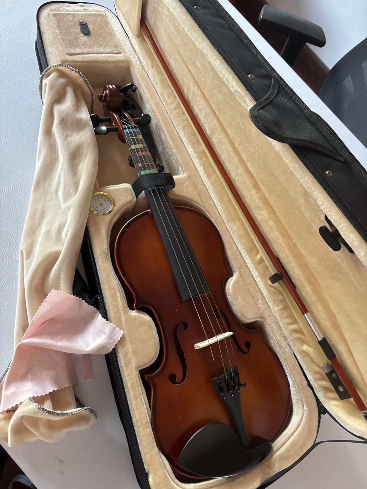 Kmise Violin 4/4 Full Set, Tough Jujube Wood Violins, Glossy Acoustic Fiddle for Adults, Beginners,Students with Violin Case, Rosin, Strings, Bow, Shoulder Rest, Beginner's Guide customer photo 2