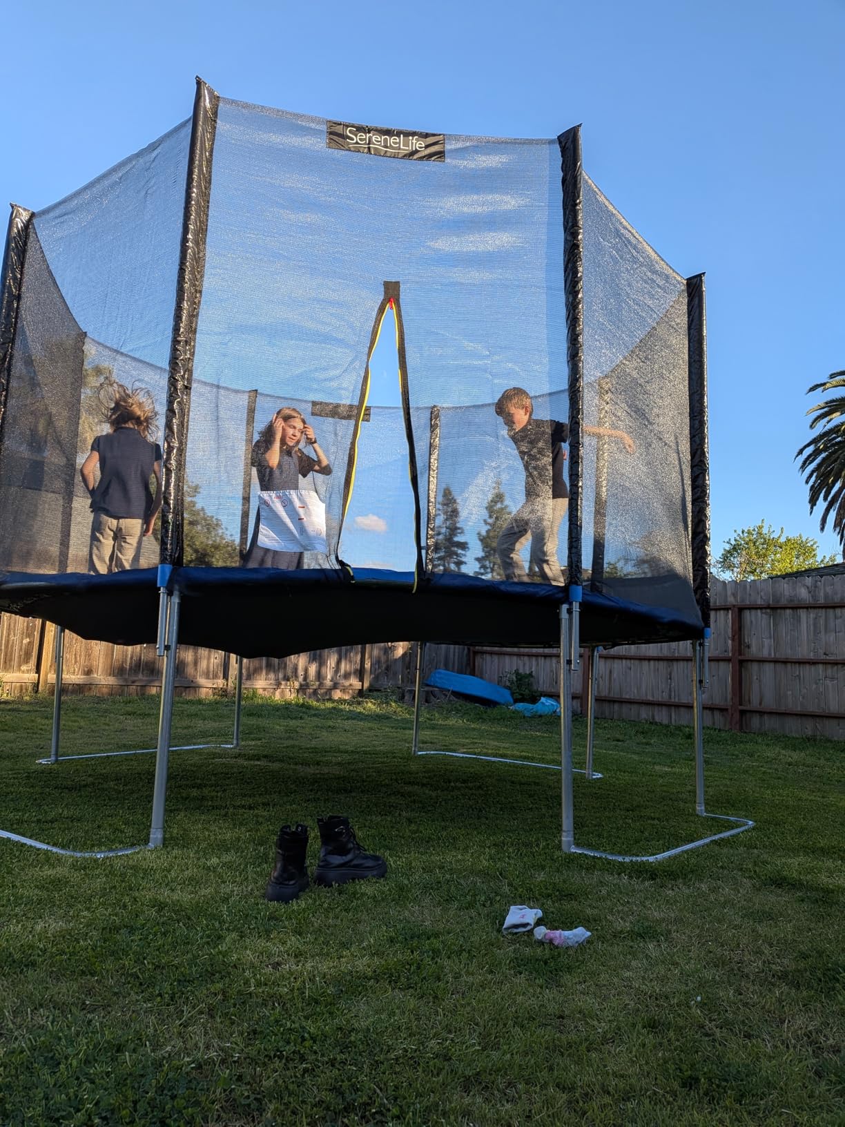 SereneLife Trampoline Outdoor 8FT 10FT 12FT 14FT with Enclosure Net, Ladder and Anti-Rust Coating - ASTM Approved Recreational Trampolines - Heavy Duty Yard Trampolines for Kids and Adults customer photo 2