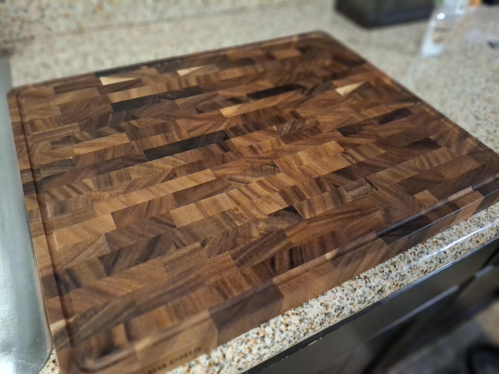 Babilonia Walnut Cutting Board - 17