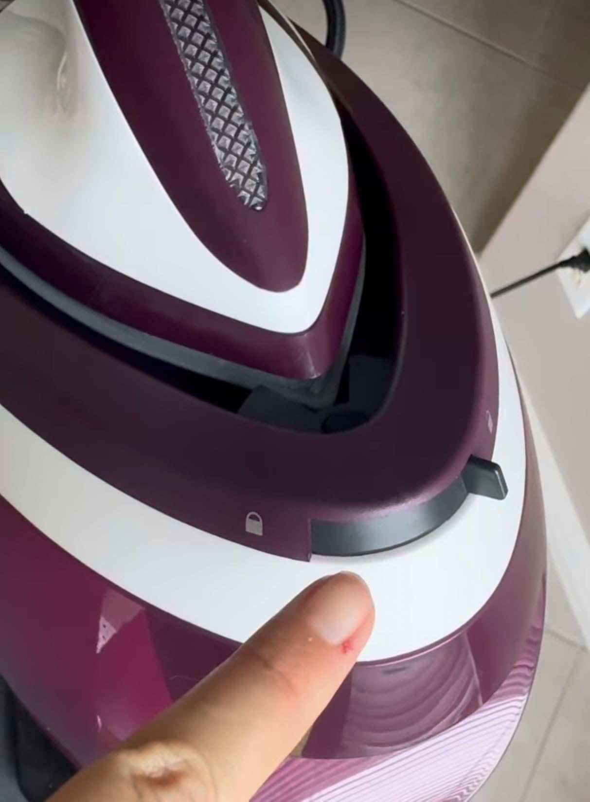 Martisan Steam Iron for clothes, 1800W, Nano Ceramic Soleplate, Dynamic Steam Burst, Precise Thermostat for All Fabrics, Auto-off, Fast Heating, Self-Clean, 4-in-1 Iron, Anti-Drip, Anti-Calc customer photo 1