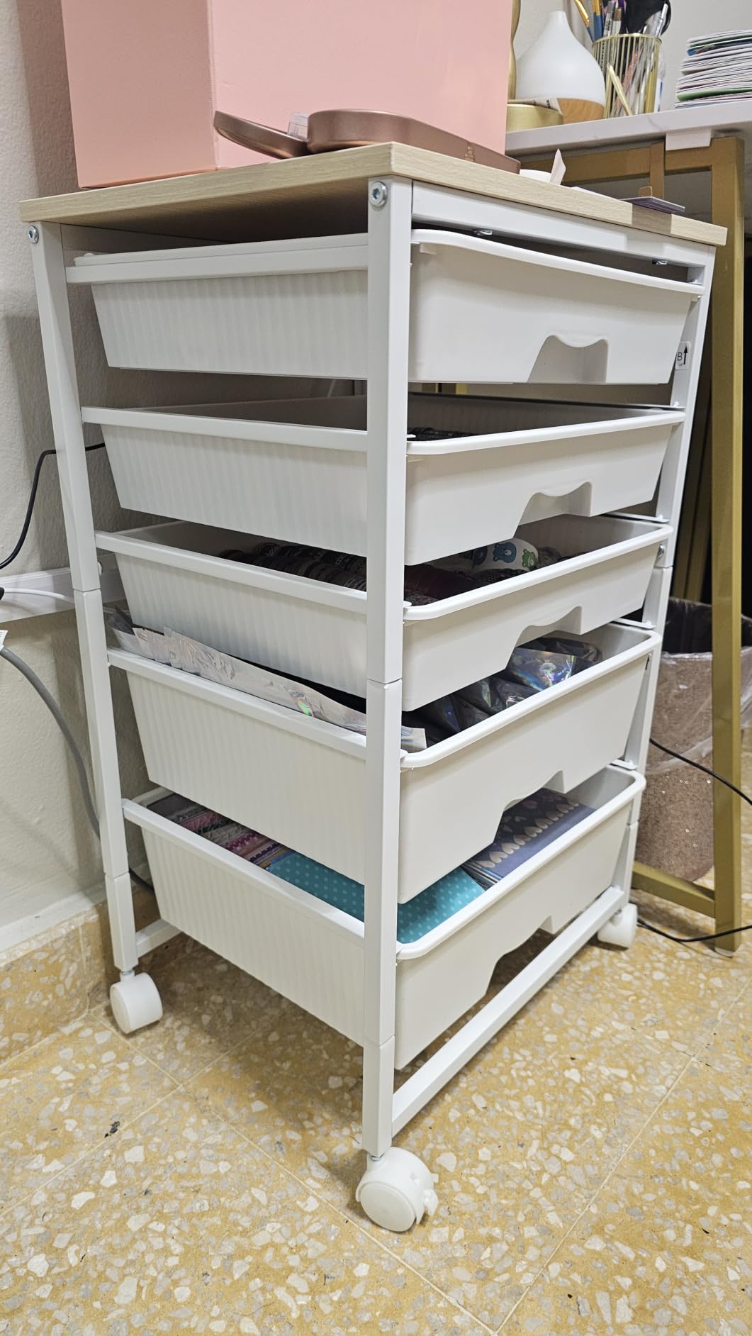 Goovilla Rolling Cart with Drawers, Utility Cart Organizer With 5 Removable Drawers and Wooden Tabletop, Lockable Rolling Storage Organizer for Art, Classroom, Home, Dorm, Office, Craft Storage, White customer photo 1