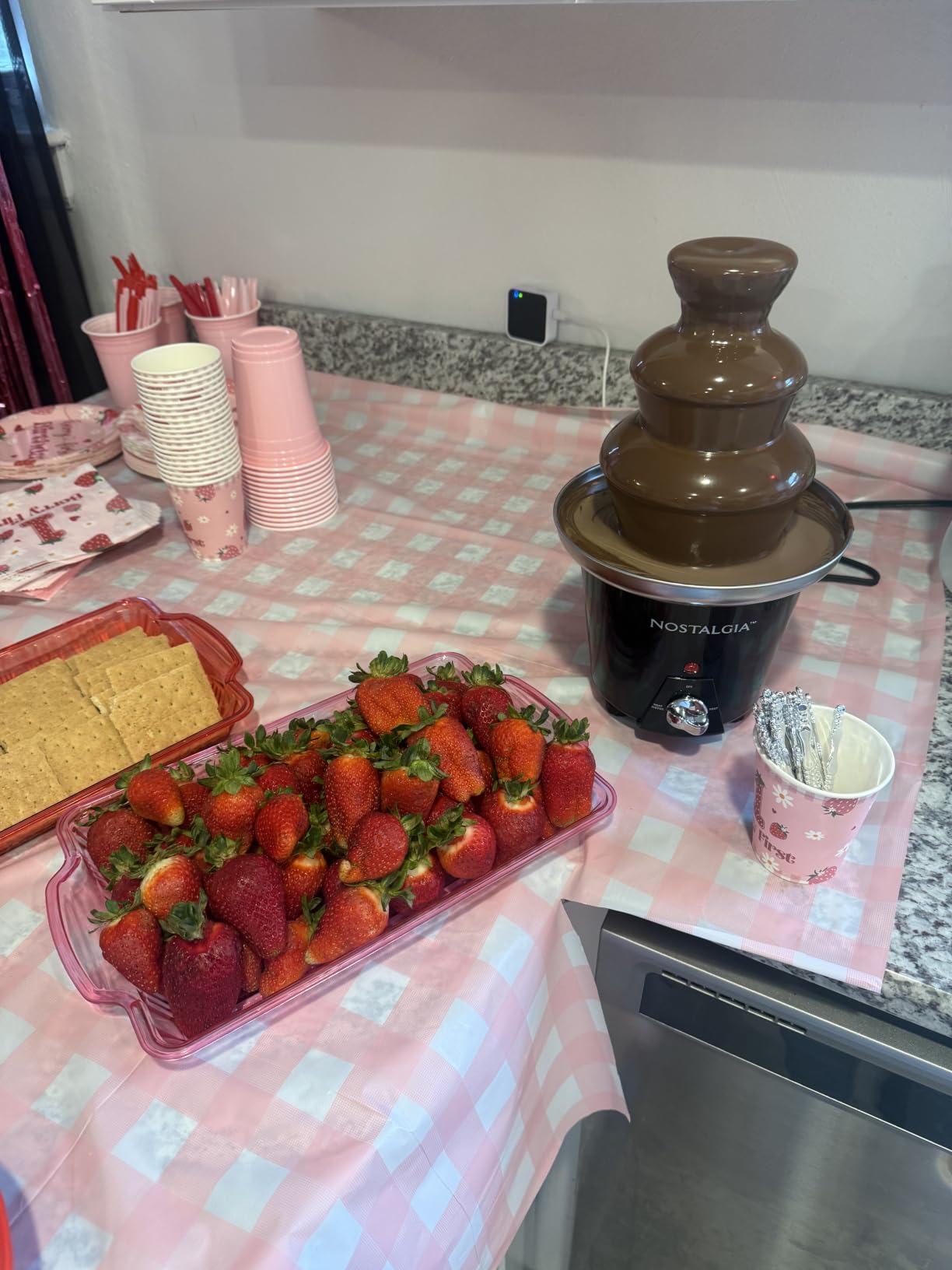 Nostalgia 3 Tier Electric Chocolate Fondue Fountain Machine for Parties - Melts Cheese, Queso, Candy, and Liqueur - Dip Strawberries, Apple Wedges, Vegetables, and More - 24-Ounce - Black customer photo 1