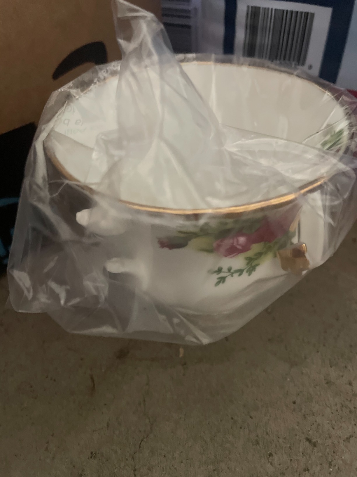 Royal Albert Old Country Roses 9-Piece Tea Set customer photo 1