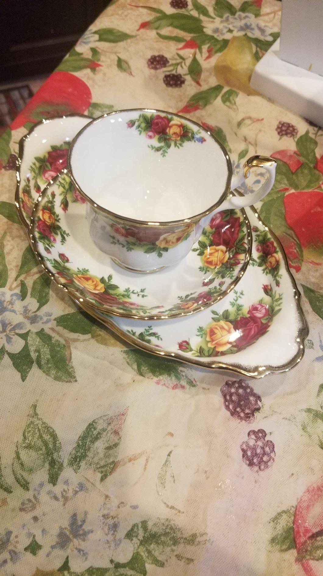 Royal Albert Old Country Roses 9-Piece Tea Set customer photo 2