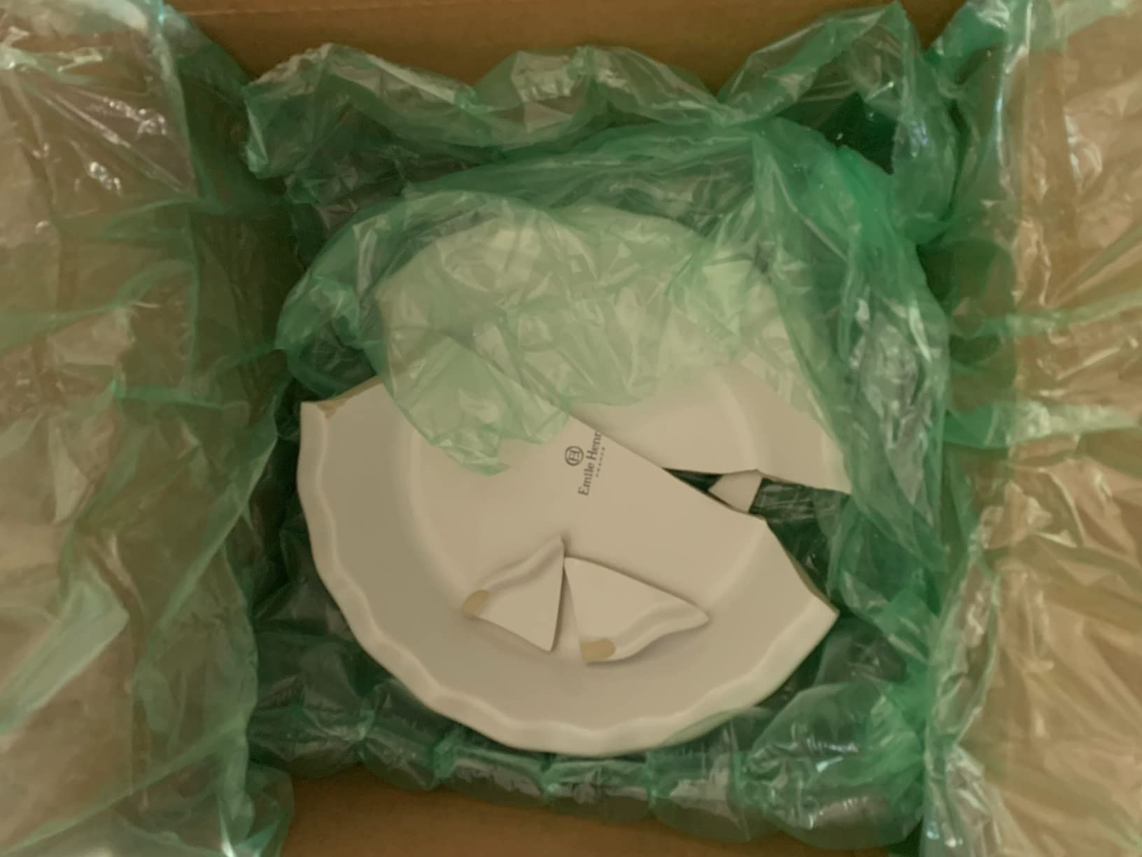Emile Henry Made In France 9 Inch Pie Dish, White customer photo 2