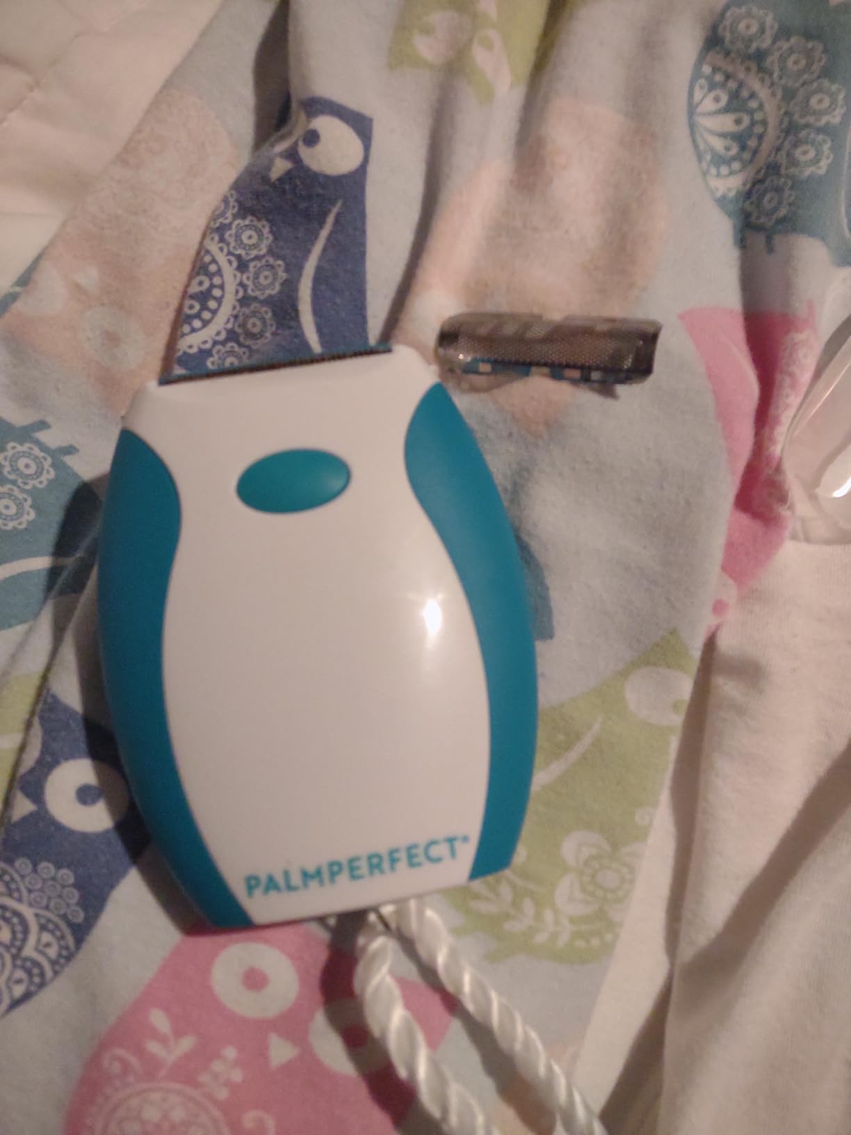 PalmPerfect Electric Shaver for Women, Triple Blade Razor, Wet/Dry customer photo 1