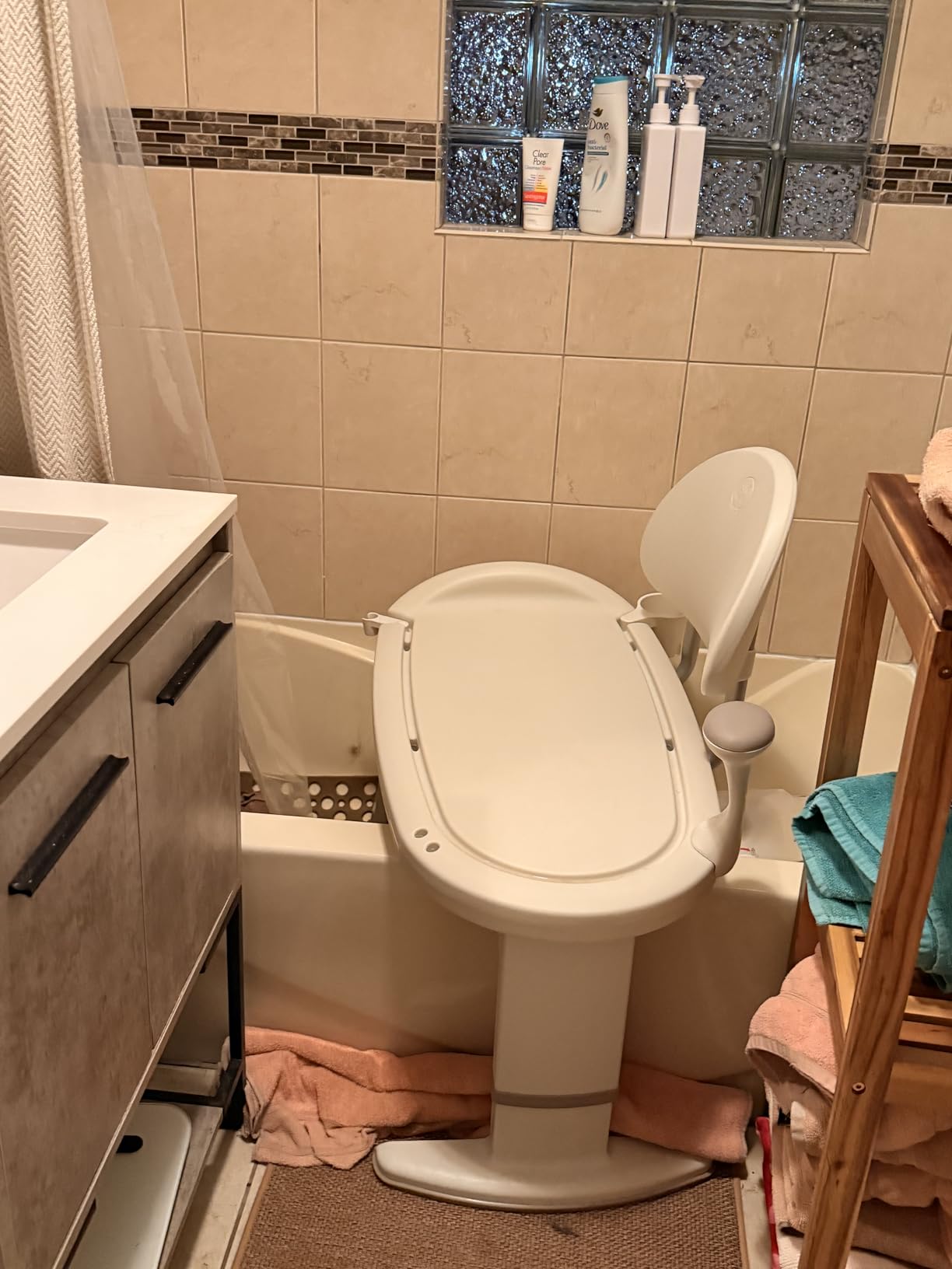 Moen Home Care Bath Safety Tub Transfer Bench, Shower Chair for Elderly and Disabled with Adjustable Height, Handicap Accessories for Daily Living, DN7105 customer photo 2