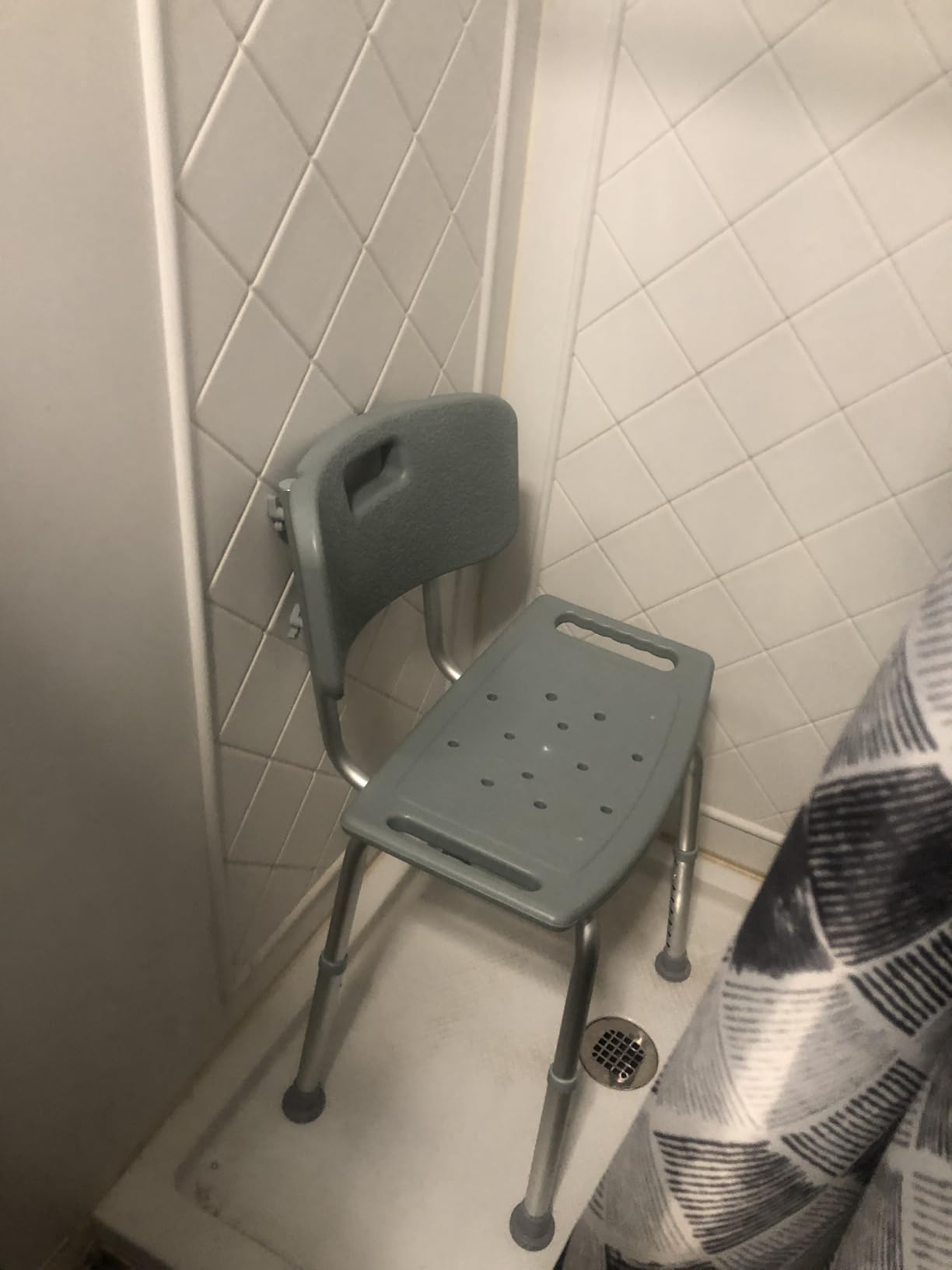 Drive Medical Shower Chair with Back - Adjustable Bathroom Bench - Suction Feet - Lightweight Durable Construction - Comfortable Contoured Seat - Grey customer photo 1