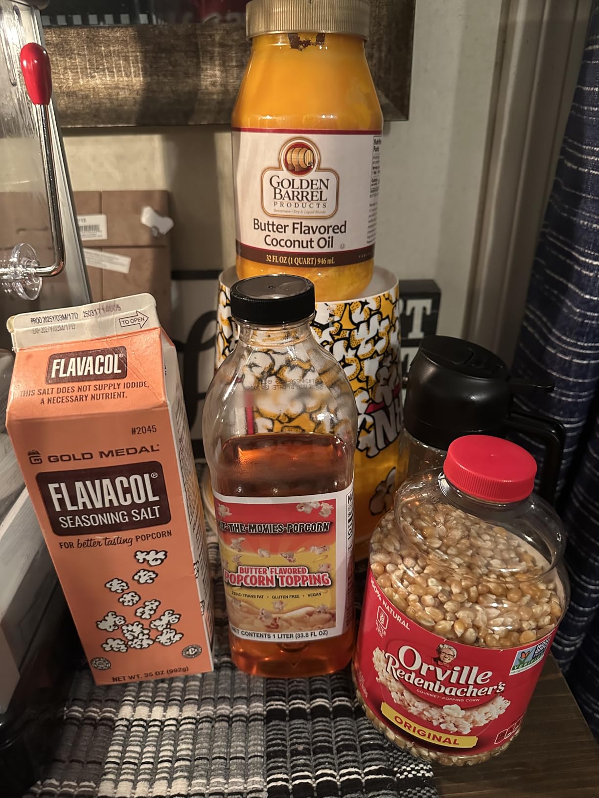 Great Northern Popcorn Company 83-DT5621 Northern Company Red GNP Little Bambino 2-1/2 Ounce Retro Style Popcorn Popper Machine, 2.5 Ounce customer photo 1