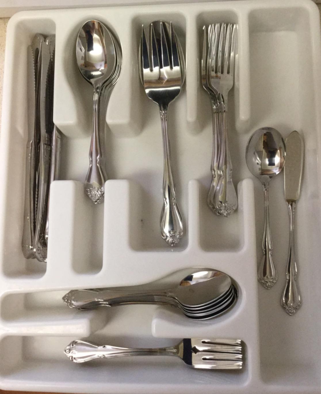 Oneida True Rose 45 Piece Everyday Flatware, Service for 8, 18/0 Stainless Steel, Silverware Set, Silver | mirror finish, dishwasher safe | includes serving spoons and utensil set | cutlery set, wedding silverware customer photo 2