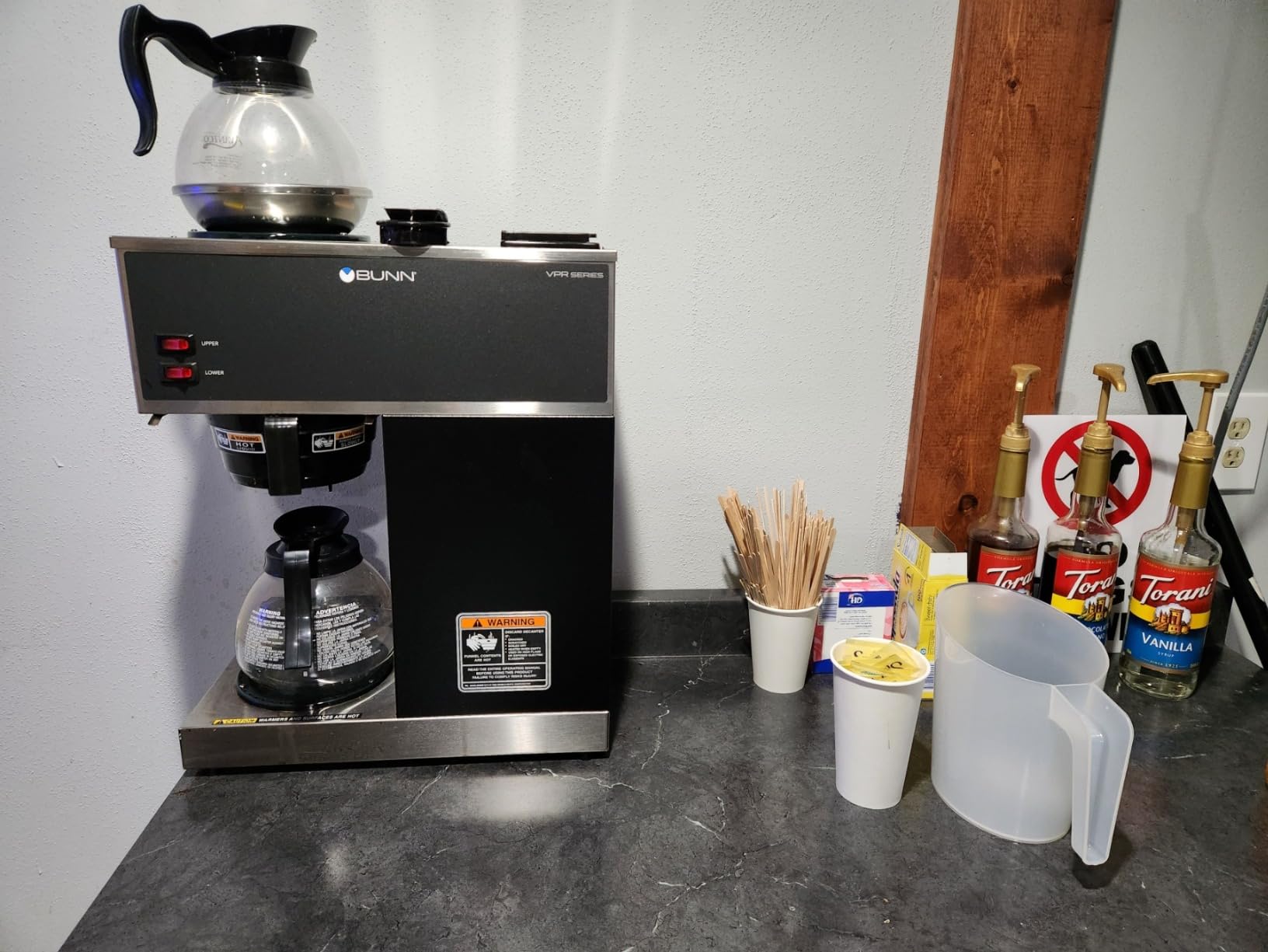 BUNN 33200.0015 VPR-2GD 12-Cup Pourover Commercial Coffee Brewer with Upper and Lower Warmers and Two Glass Decanters customer photo 1