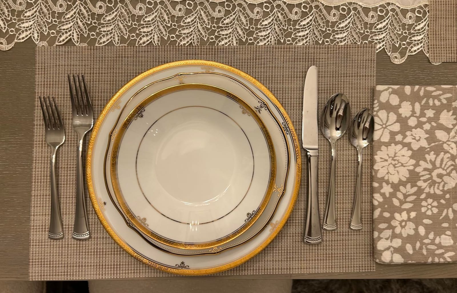 Lenox Portola 65-Piece 18/10 Silverware Set for 12, Flatware | mirror finish, dishwasher safe | includes serving spoons and utensil set | heavy duty, cutlery set for kitchen and dining customer photo 1