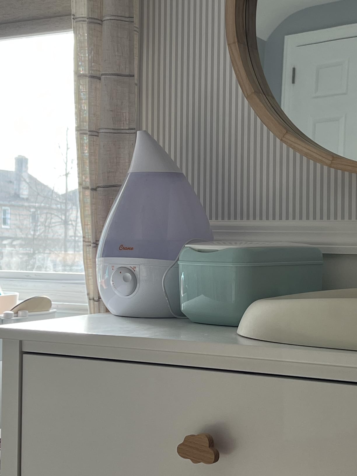Crane Ultrasonic Cool Mist Humidifier for Bedroom, Baby Nursery, Kids Room, Plants, or Office, Large 1 Gallon Tank, Filter Optional, White customer photo 2