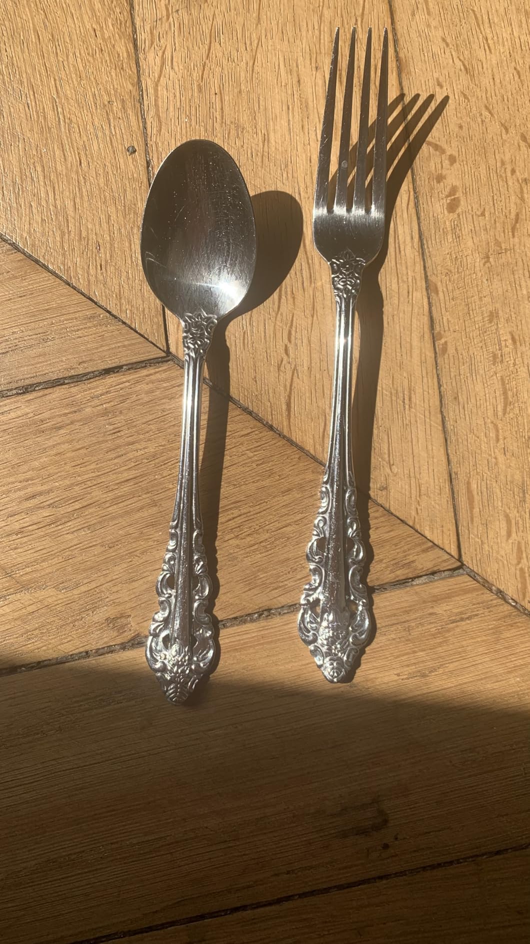 Wallace Antique Baroque 65-Piece Silverware Set for 12-18/10 Stainless Steel Flatware Set with Serving Pieces - Ornate Baroque Cutlery Set, Mirror Finish, Dishwasher Safe customer photo 2