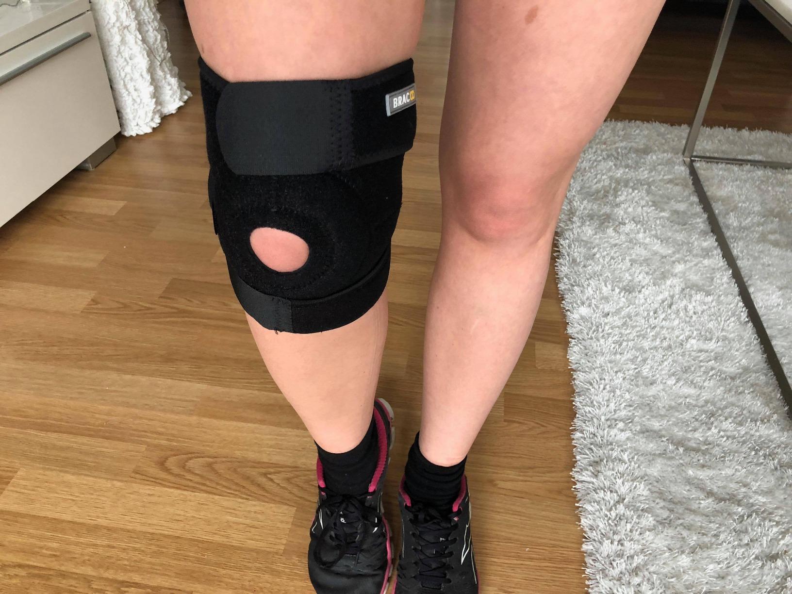 Bracoo Knee Support Brace for Men Women, Adjustable Compression Sleeve Wrap Patellar Pad Tendon - Arthritis Pain, meniscus tear, Injury Recovery, Running, Workout, KS10 customer photo 1