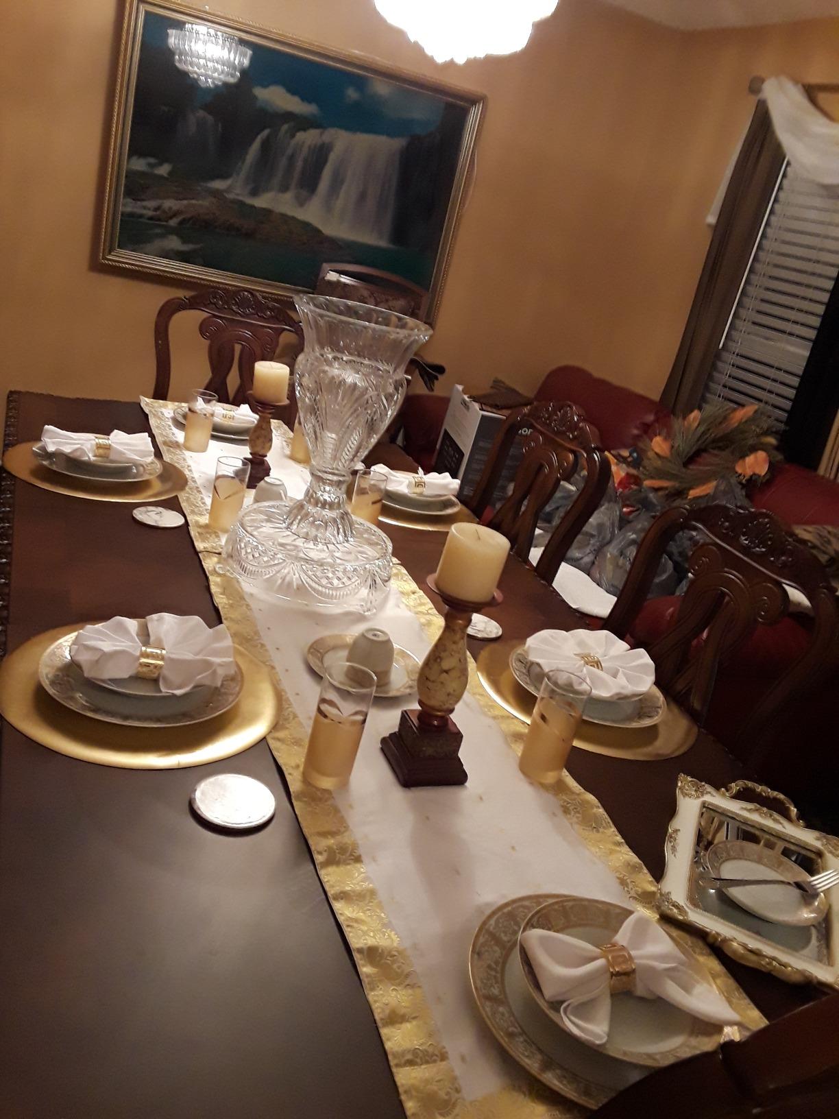 BrylaneHome Medici 40-Pc. Golden Porcelain Dinnerware Set | Service For 8, Includes Dinner & Dessert Plates, Bowls, Cups & Saucers customer photo 2