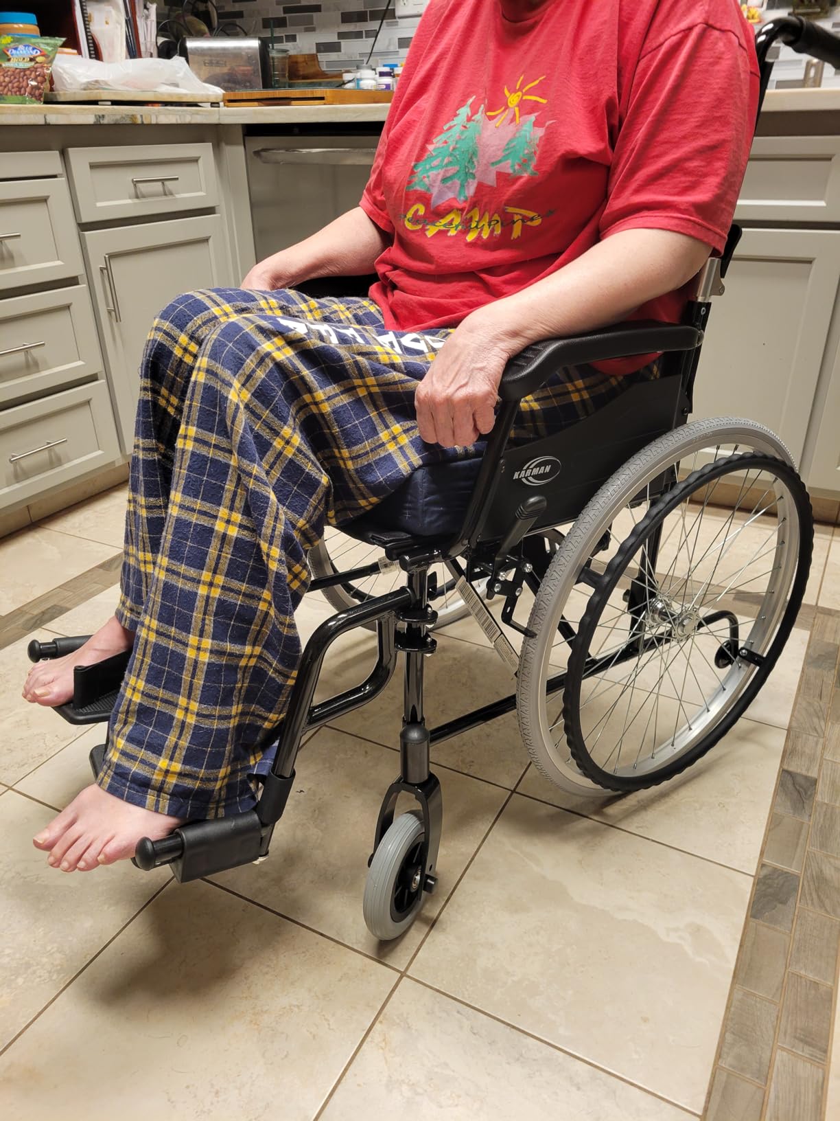 Karman 24 pounds LT-980 Ultra Lightweight Wheelchair, Black | 24 pounds customer photo 1