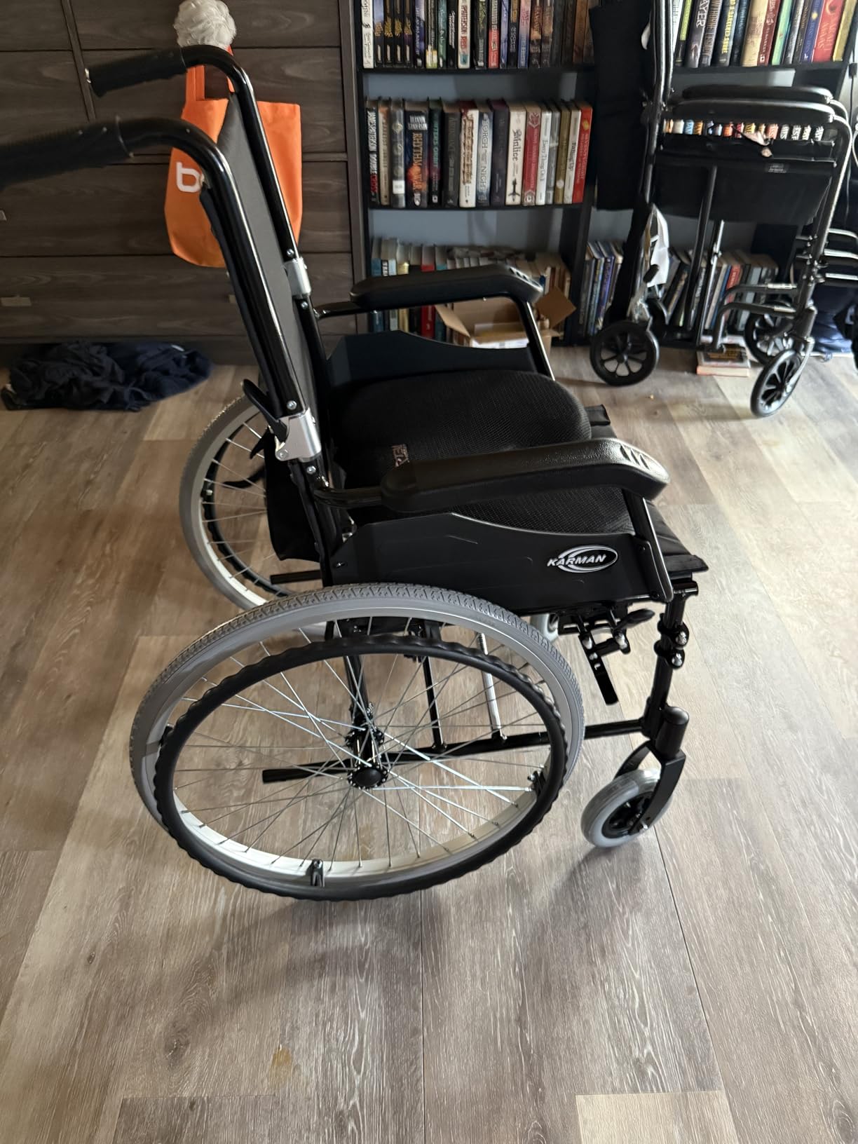 Karman 24 pounds LT-980 Ultra Lightweight Wheelchair, Black customer photo 2