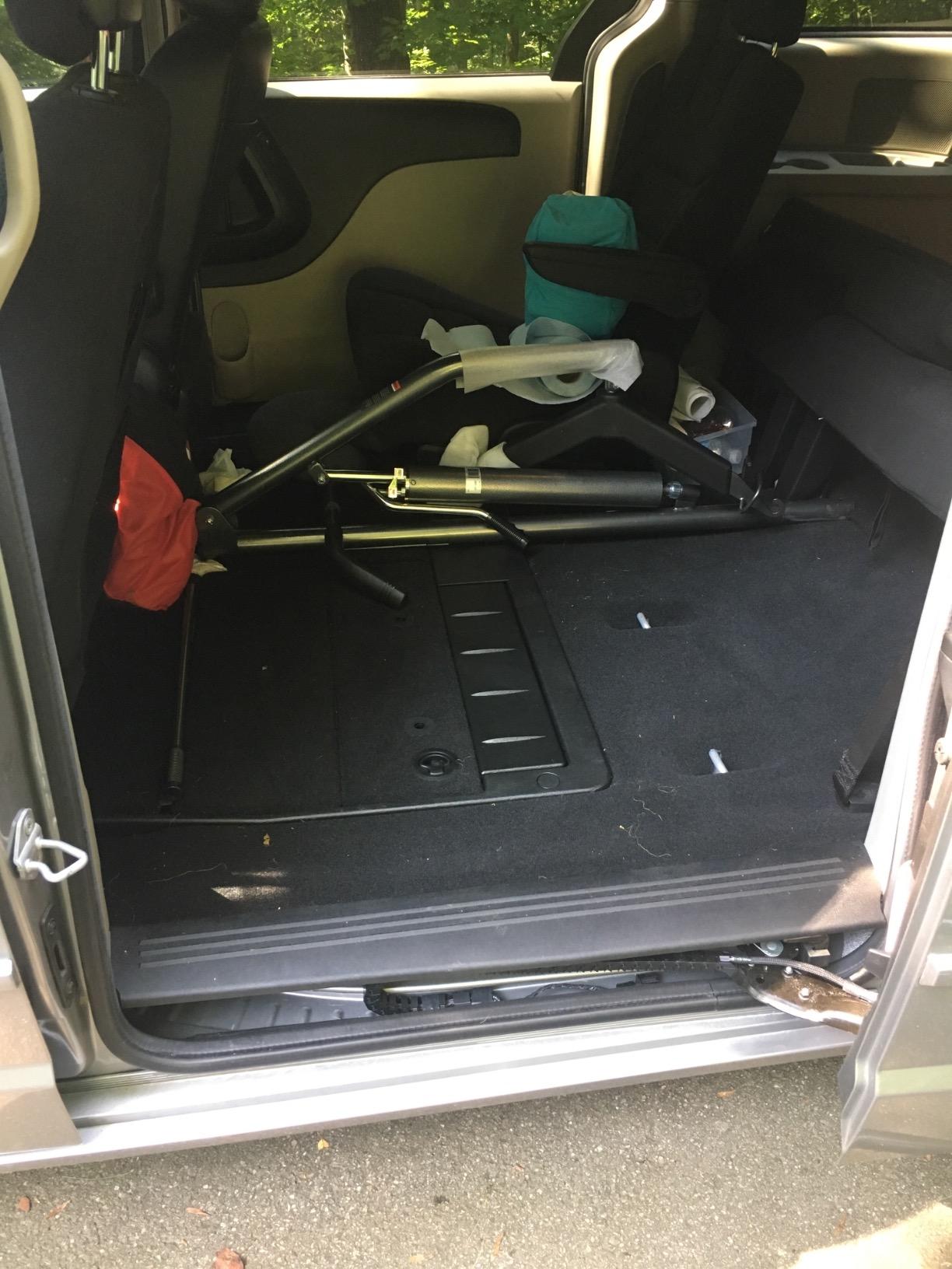 Drive Medical 13023SV Handicap Hydraulic Lift, Silver Vein 5 Inch (Pack of 1) customer photo 1