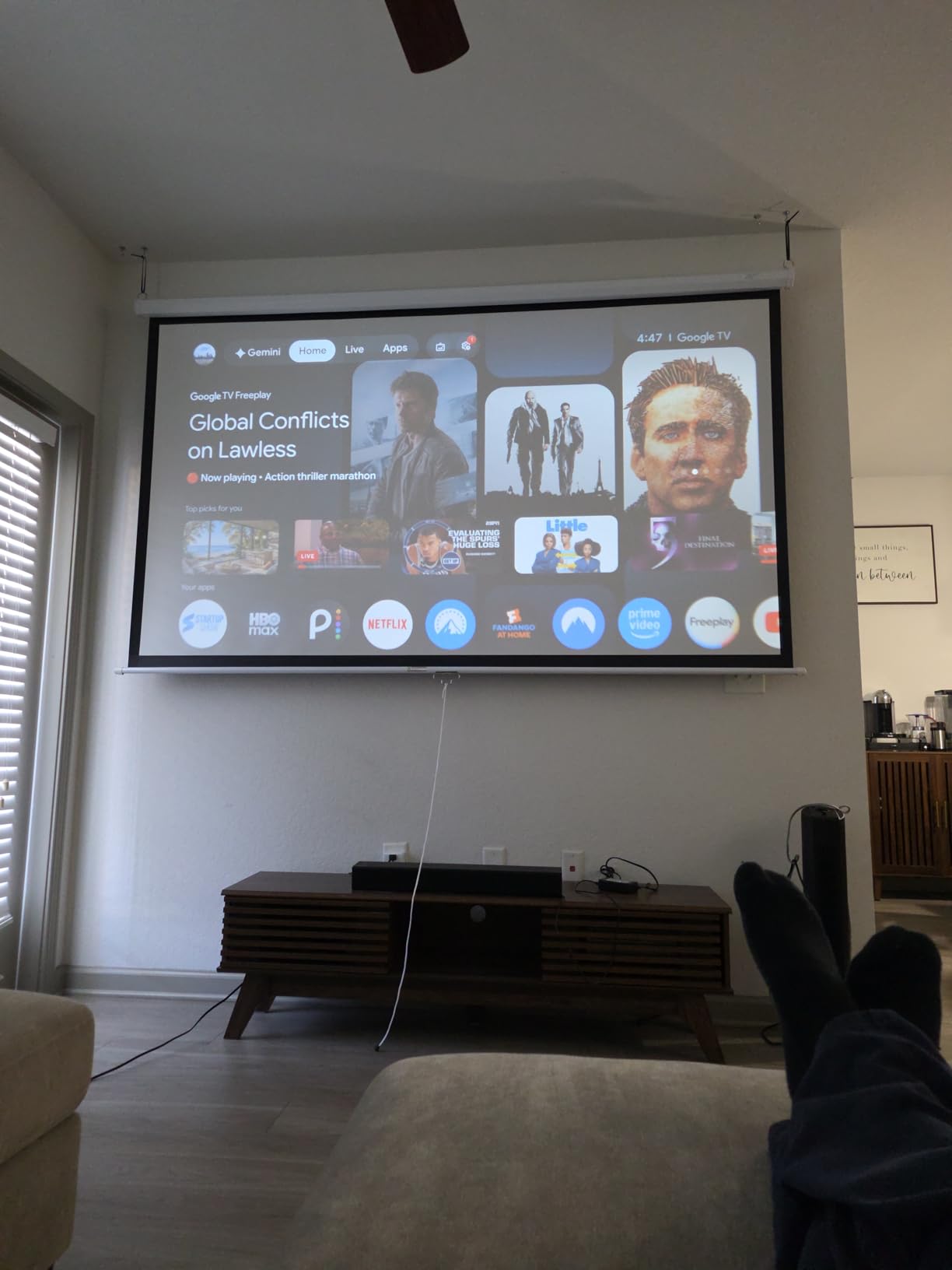Elite Screens Manual B, 100-INCH Manual Pull Down Projector Screen Diagonal 16:9 Diag 4K 8K 3D Ultra HDR HD Ready Home Theater Movie Office Presentation, M100H customer photo 1